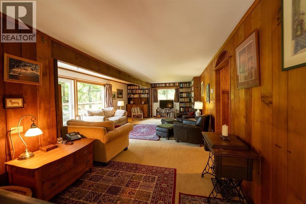 22 Brighton Beach Property Photo 12