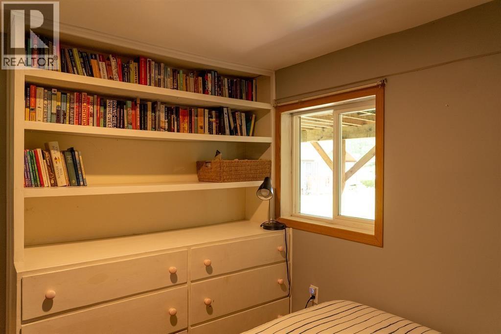 22 Brighton Beach Property Photo 29