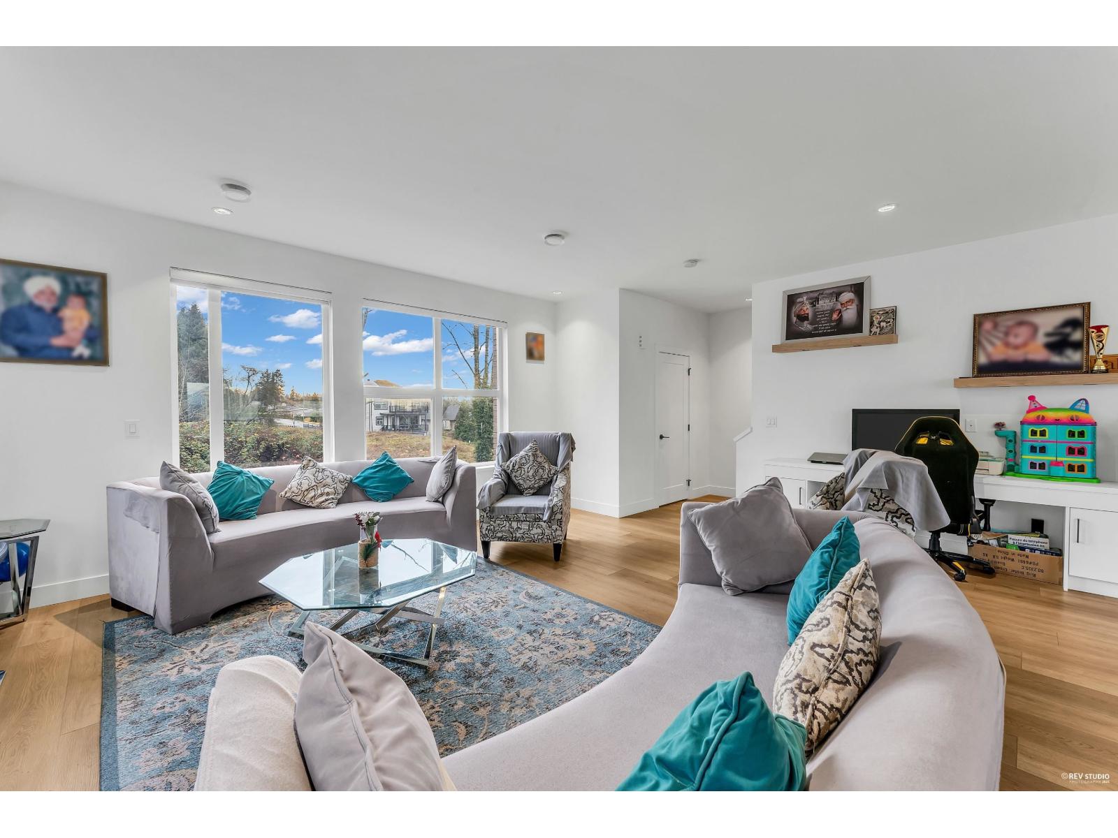 1 12585 104a Avenue Property Photo 10