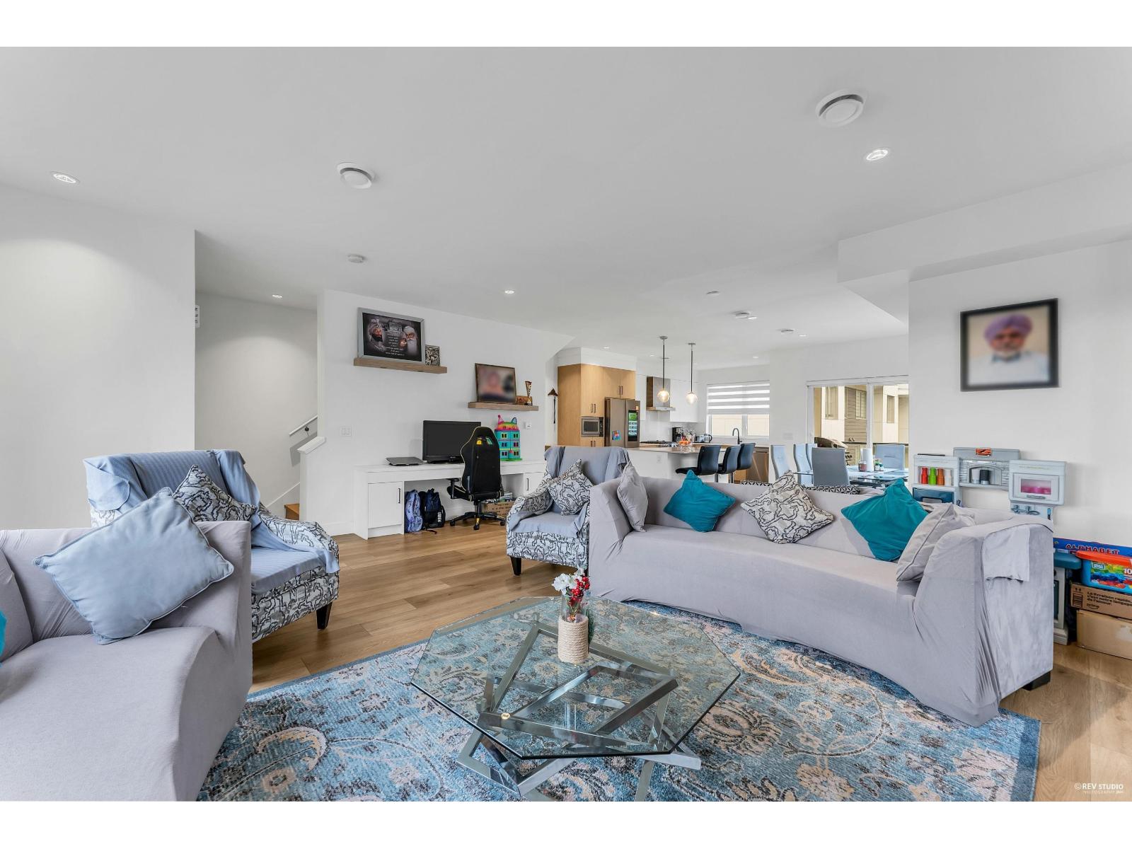1 12585 104a Avenue Property Photo 14