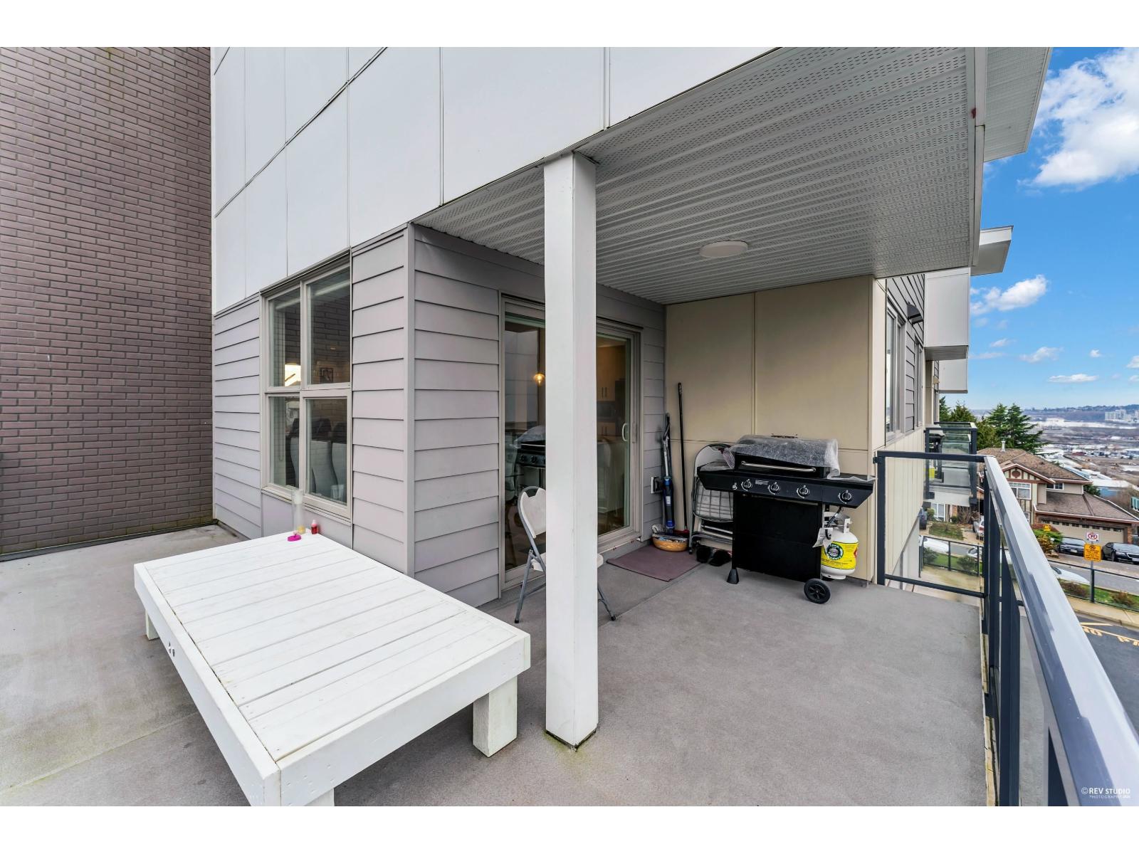 1 12585 104a Avenue Property Photo 17