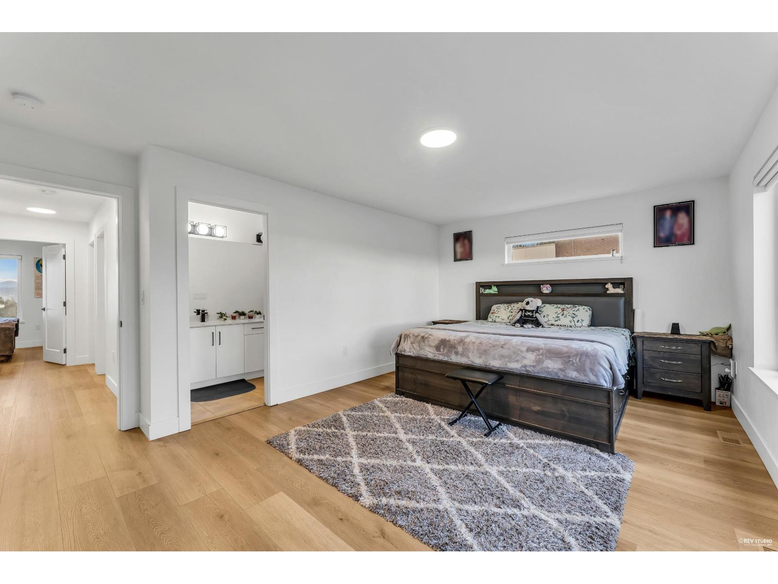 1 12585 104a Avenue Property Photo 23