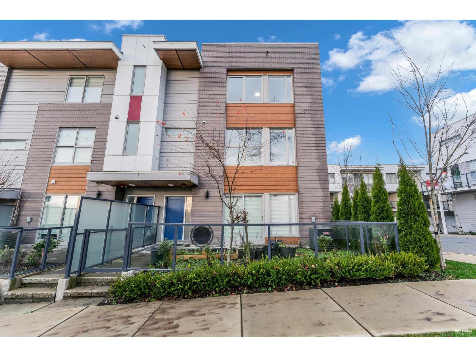1 12585 104a Avenue Property Photo 26