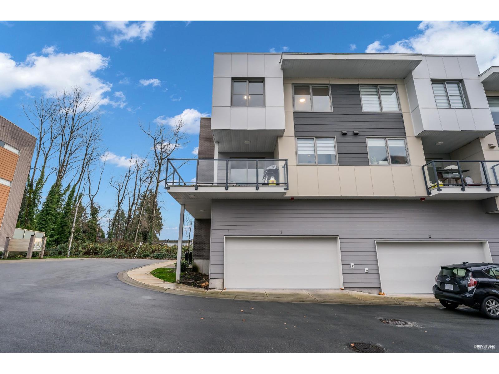 1 12585 104a Avenue Property Photo 29