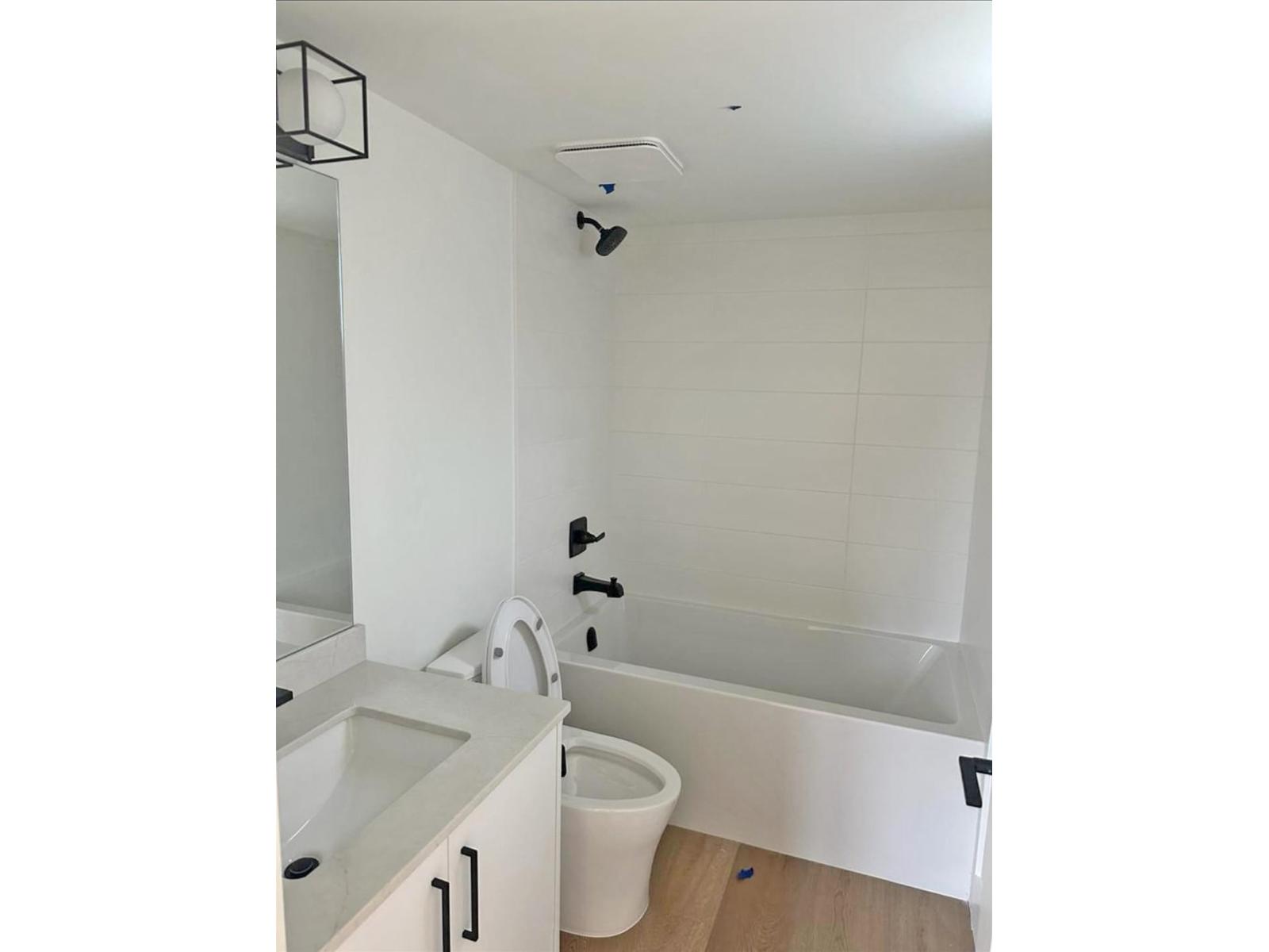 1 12585 104a Avenue Property Photo 37