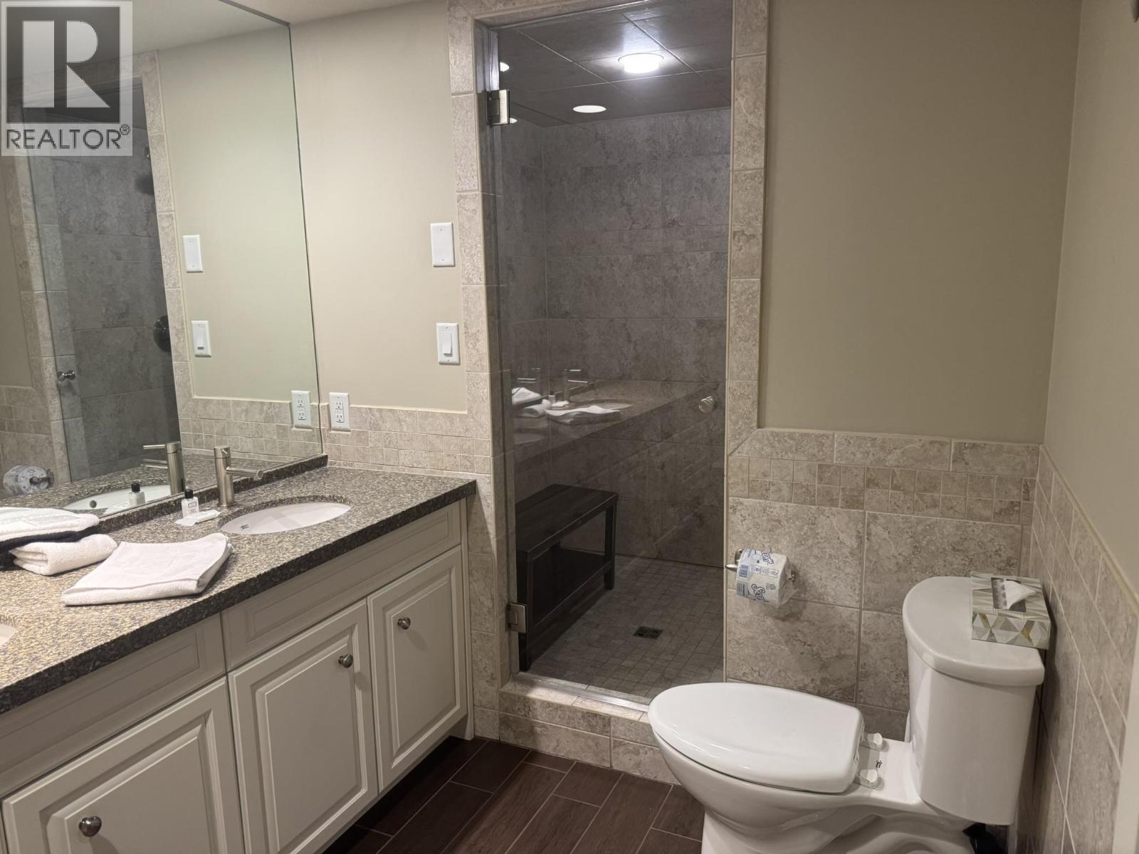 207/307 4321 Village Gate (week 9) Boulevard Property Photo 15