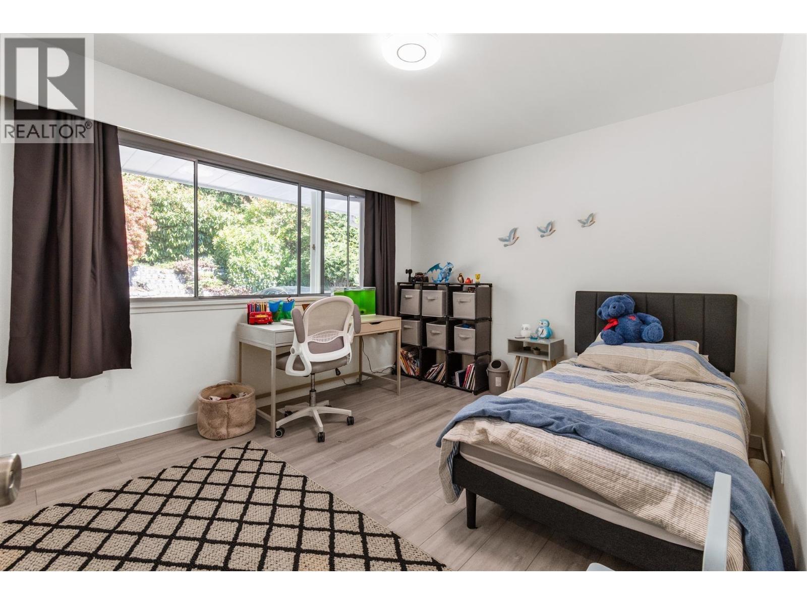 1895 Rosebery Avenue Property Photo 20