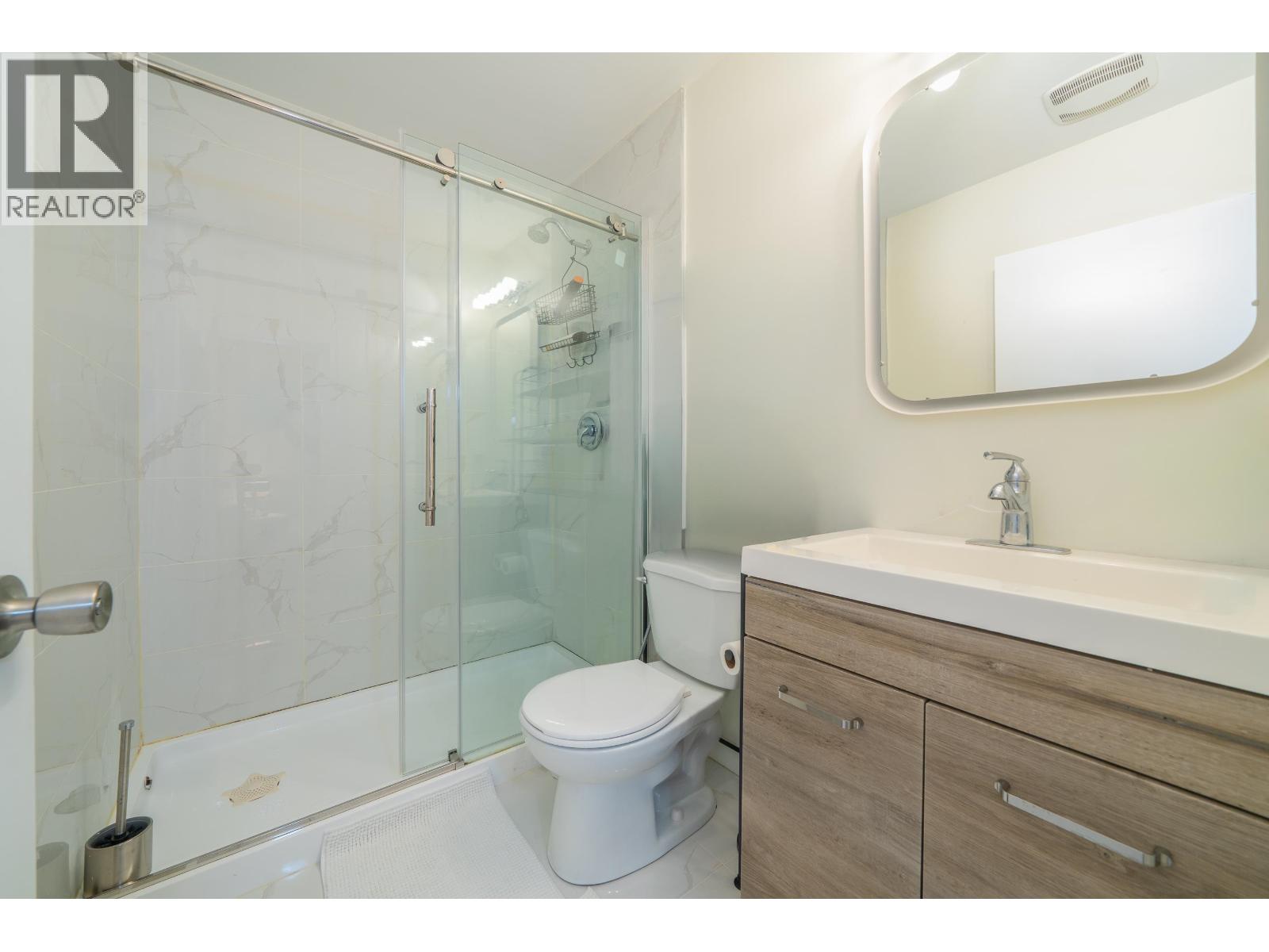 1895 Rosebery Avenue Property Photo 30