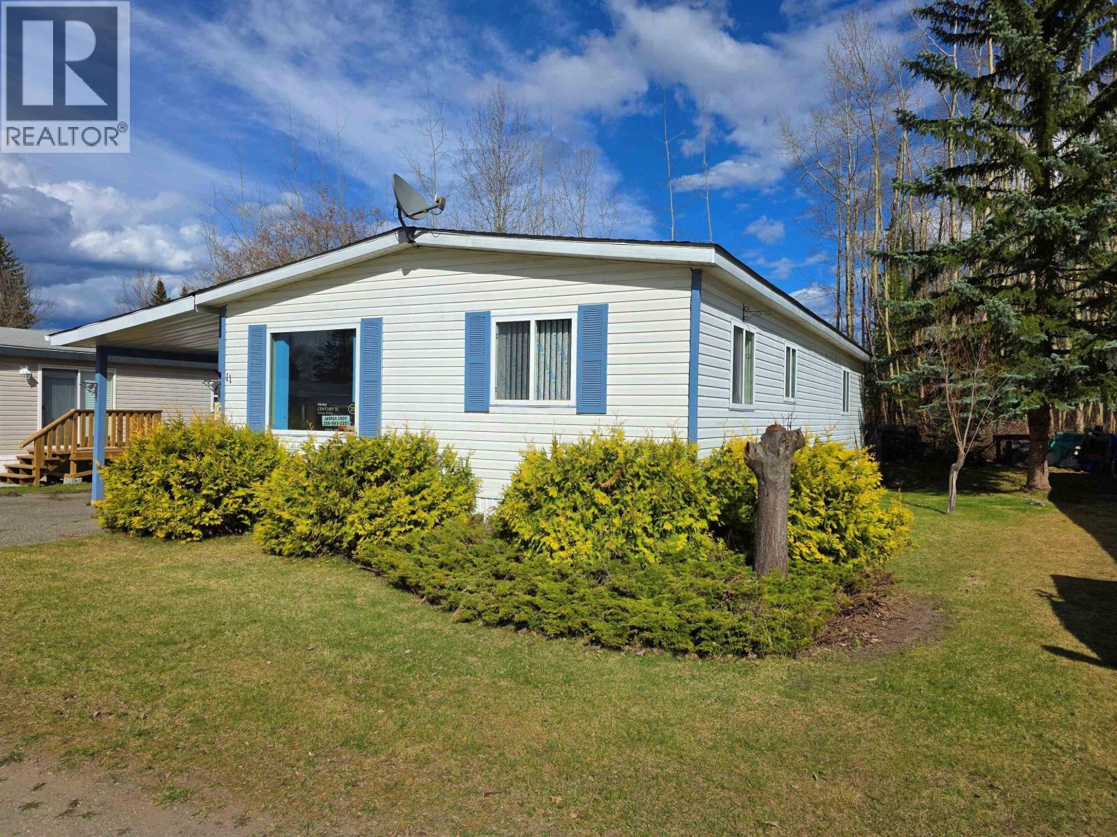 11 2121 BALSAM AVENUE Property Photo 1