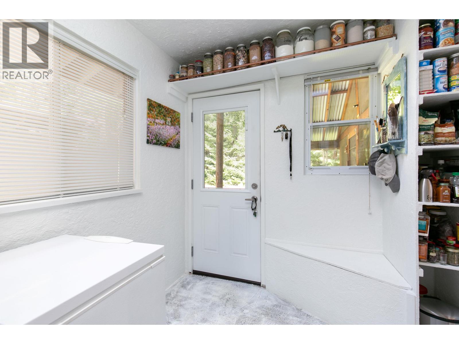 2841 Blackwater Road Property Photo 13