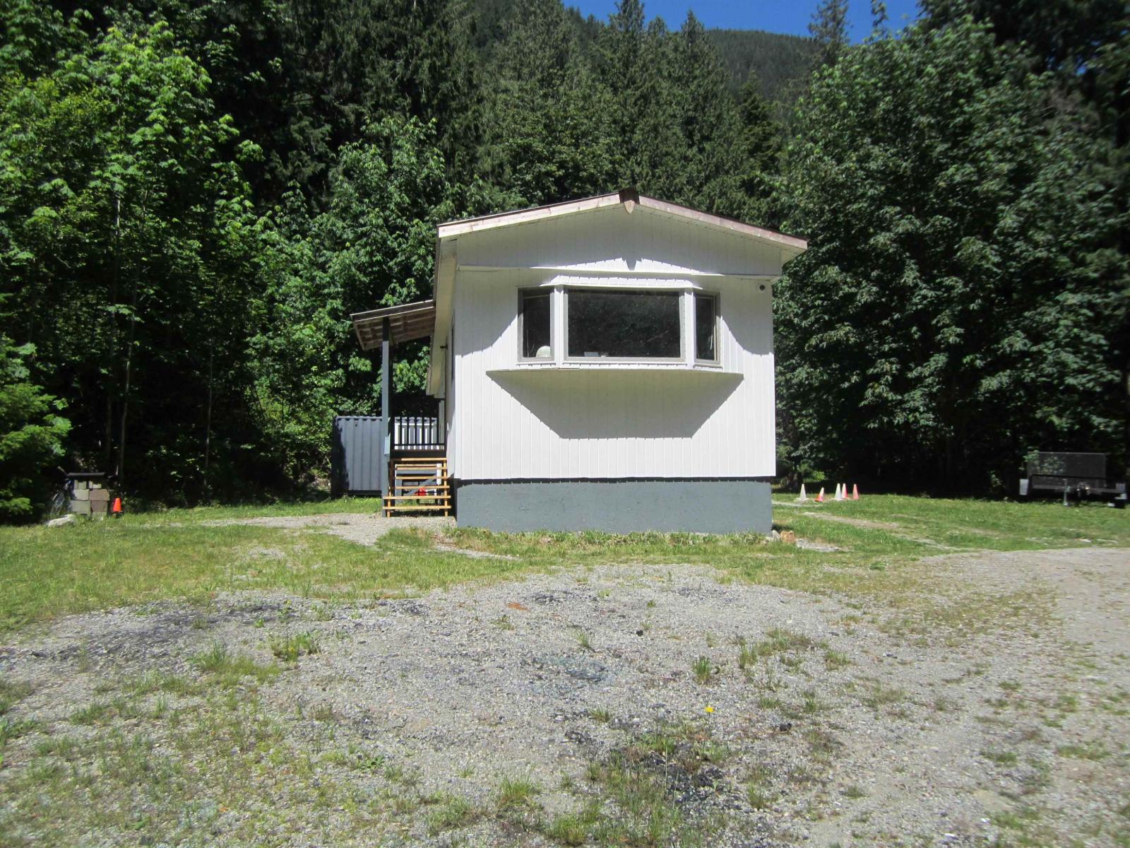 11121 Barnes Road Property Photo 2