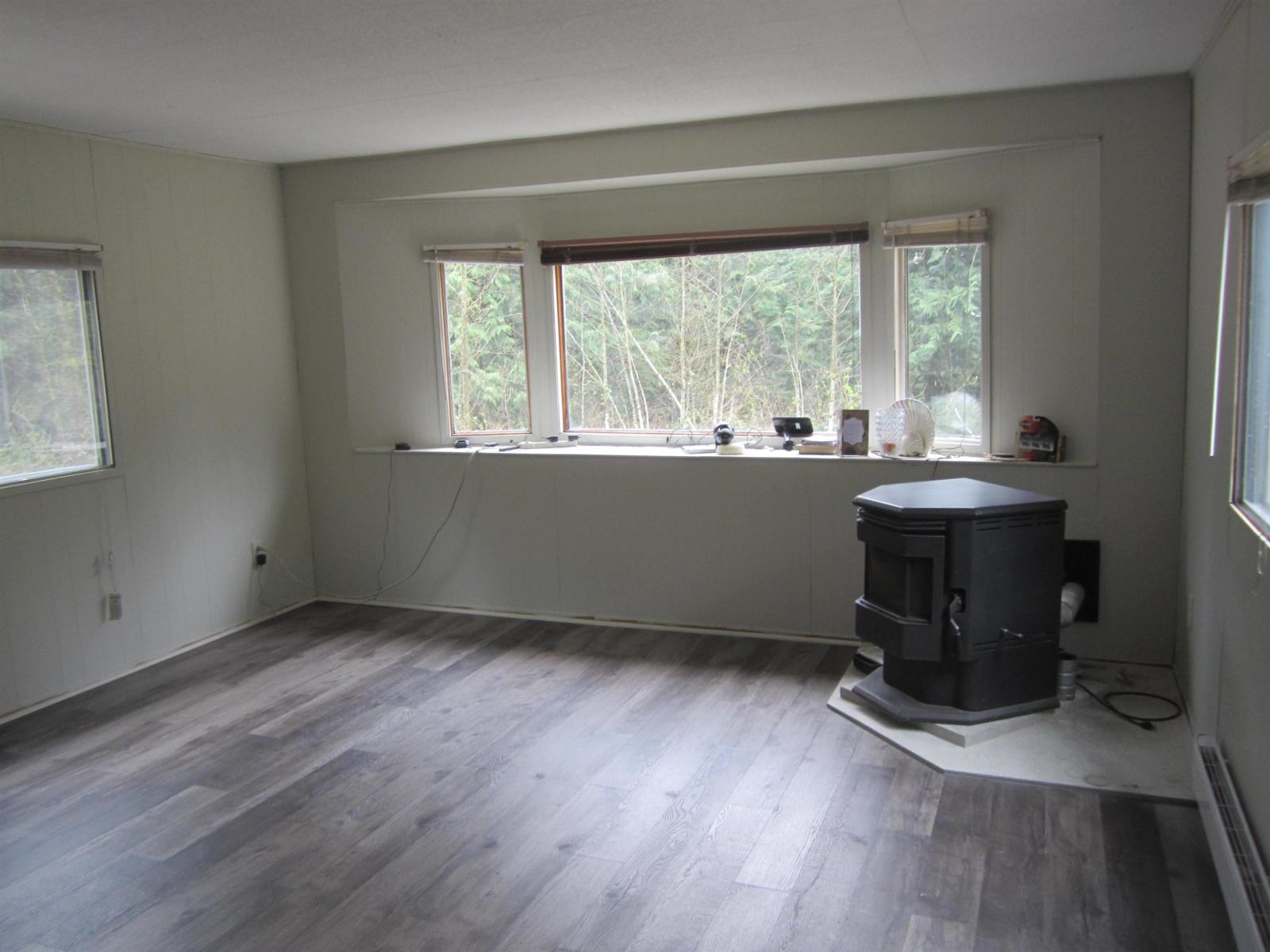 11121 Barnes Road Property Photo 17