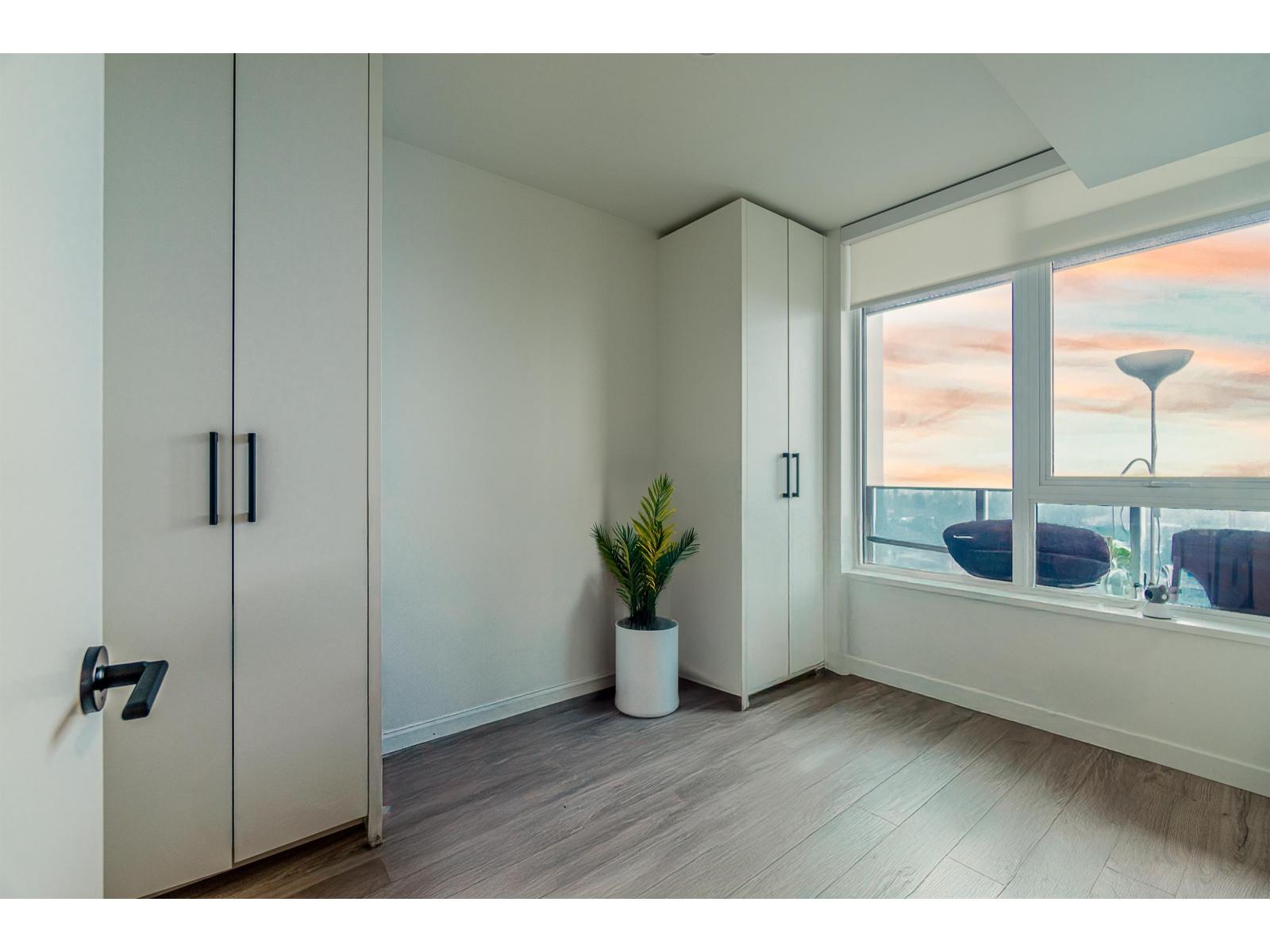 2501 13428 105 Avenue Property Photo 11