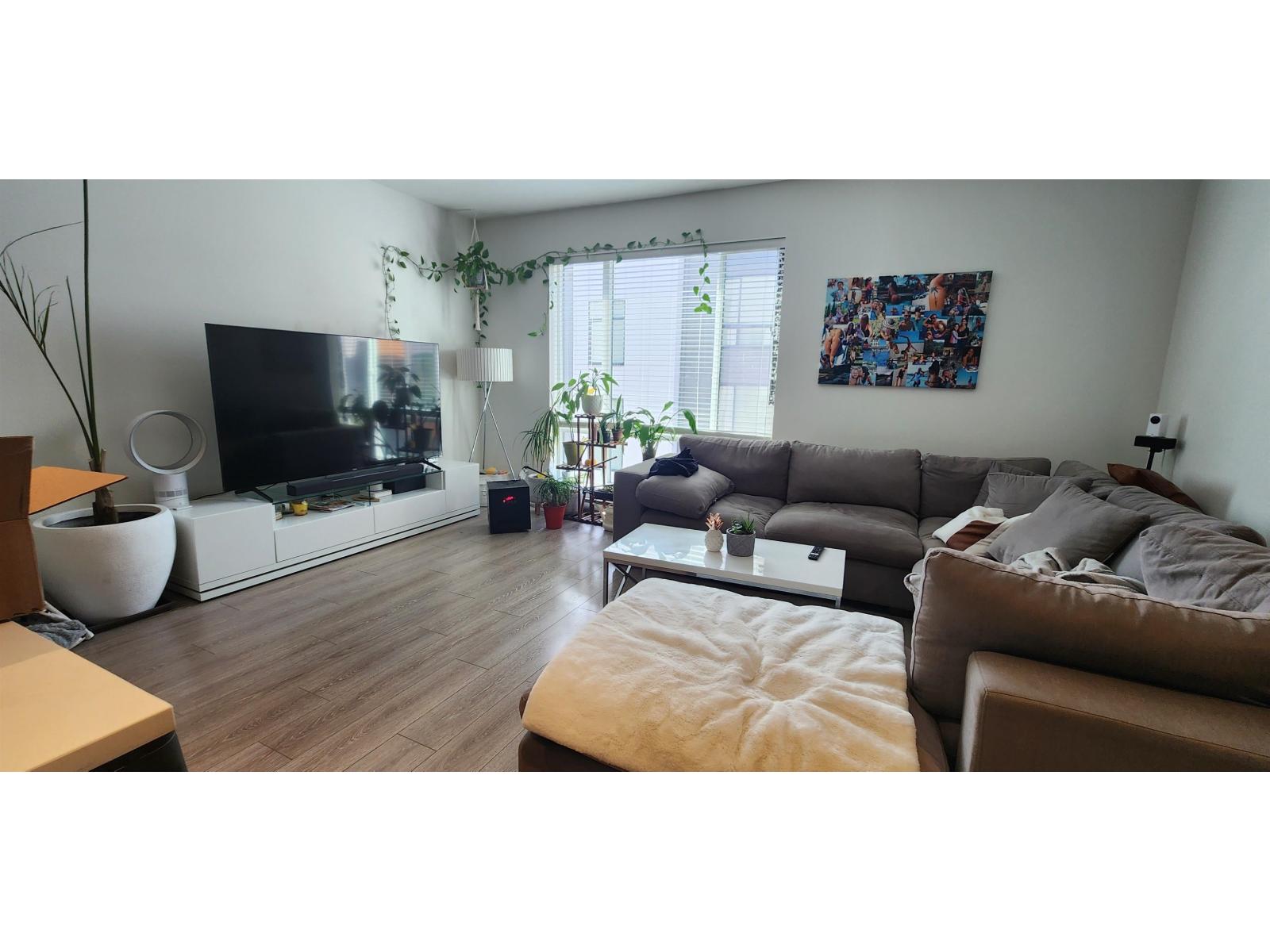 140 16433 19 Avenue Property Photo 2