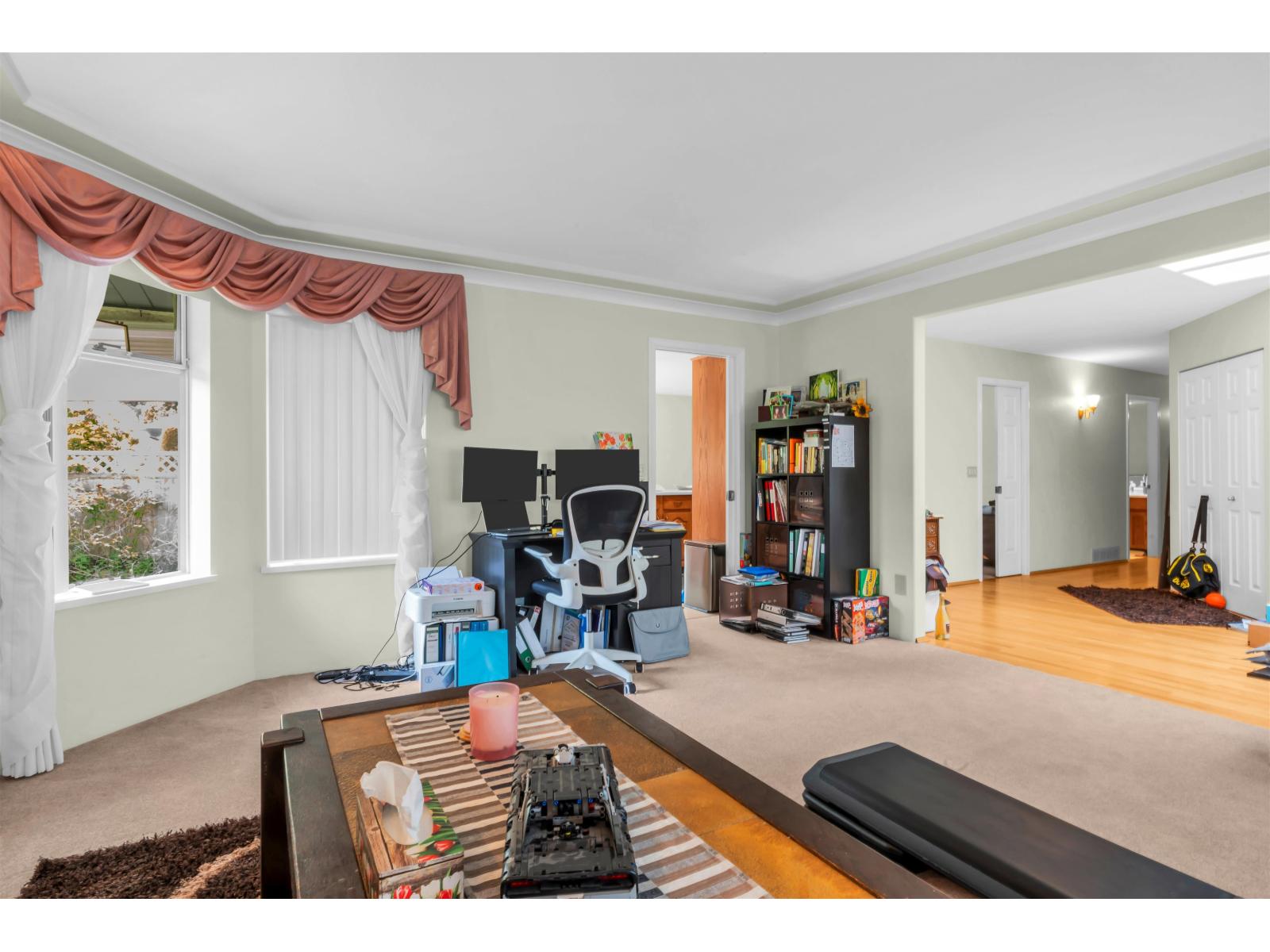 2151 148a Street Property Photo 9