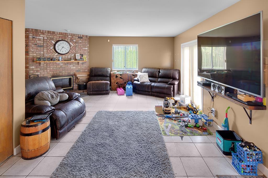 18851 74 Avenue Property Photo 3