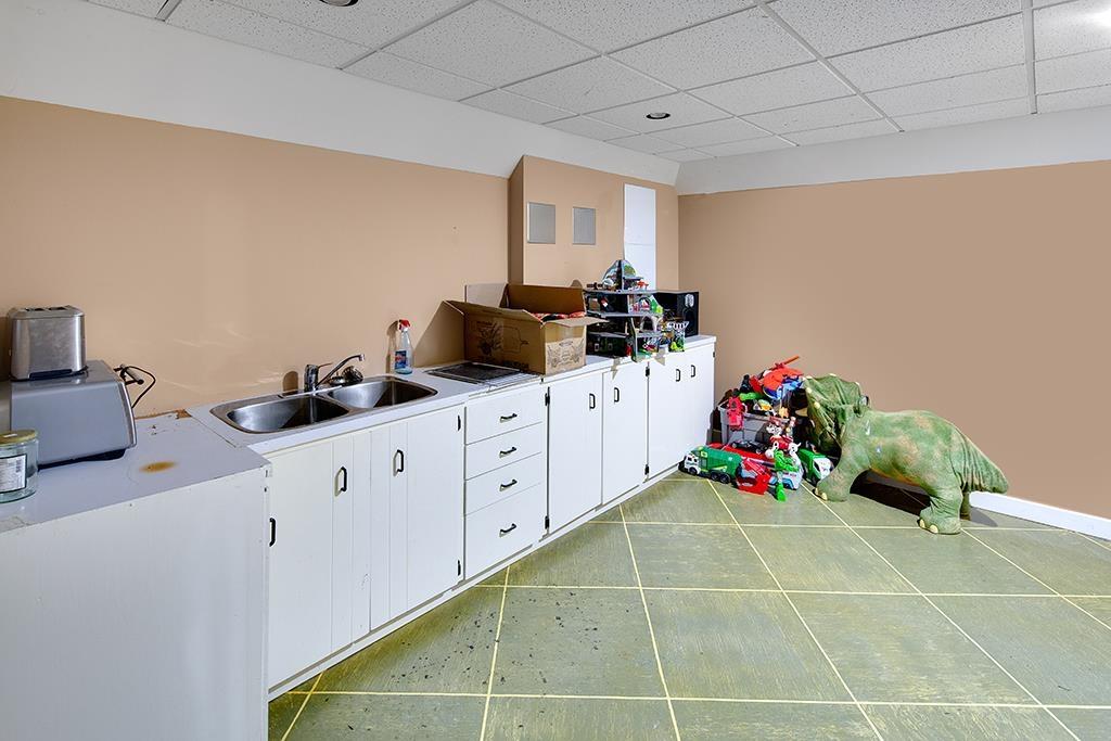 18851 74 Avenue Property Photo 19