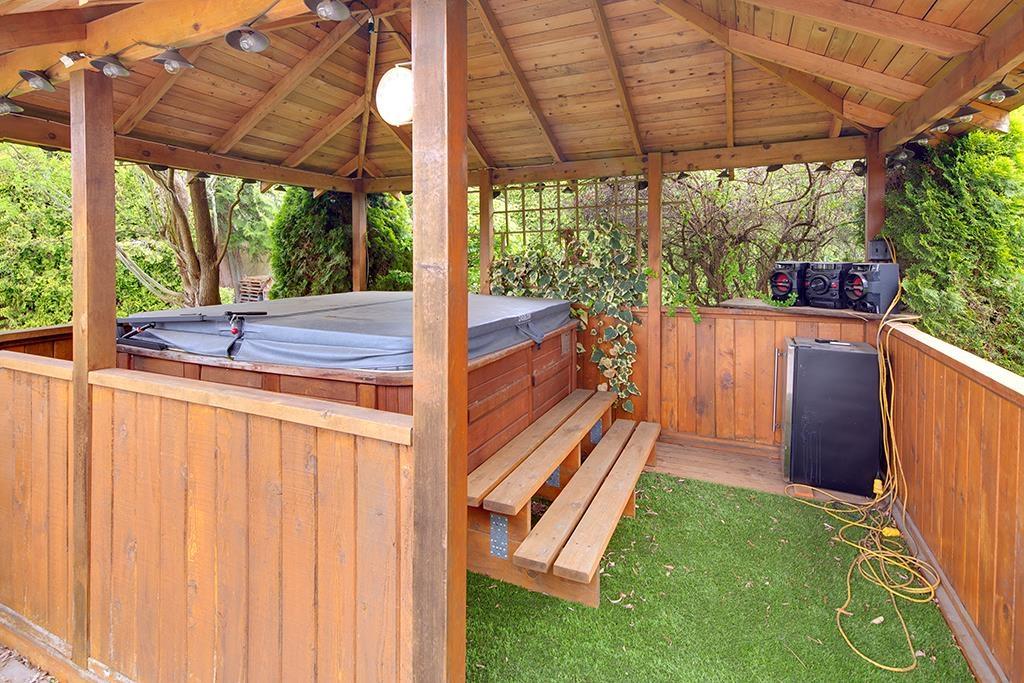 18851 74 Avenue Property Photo 28