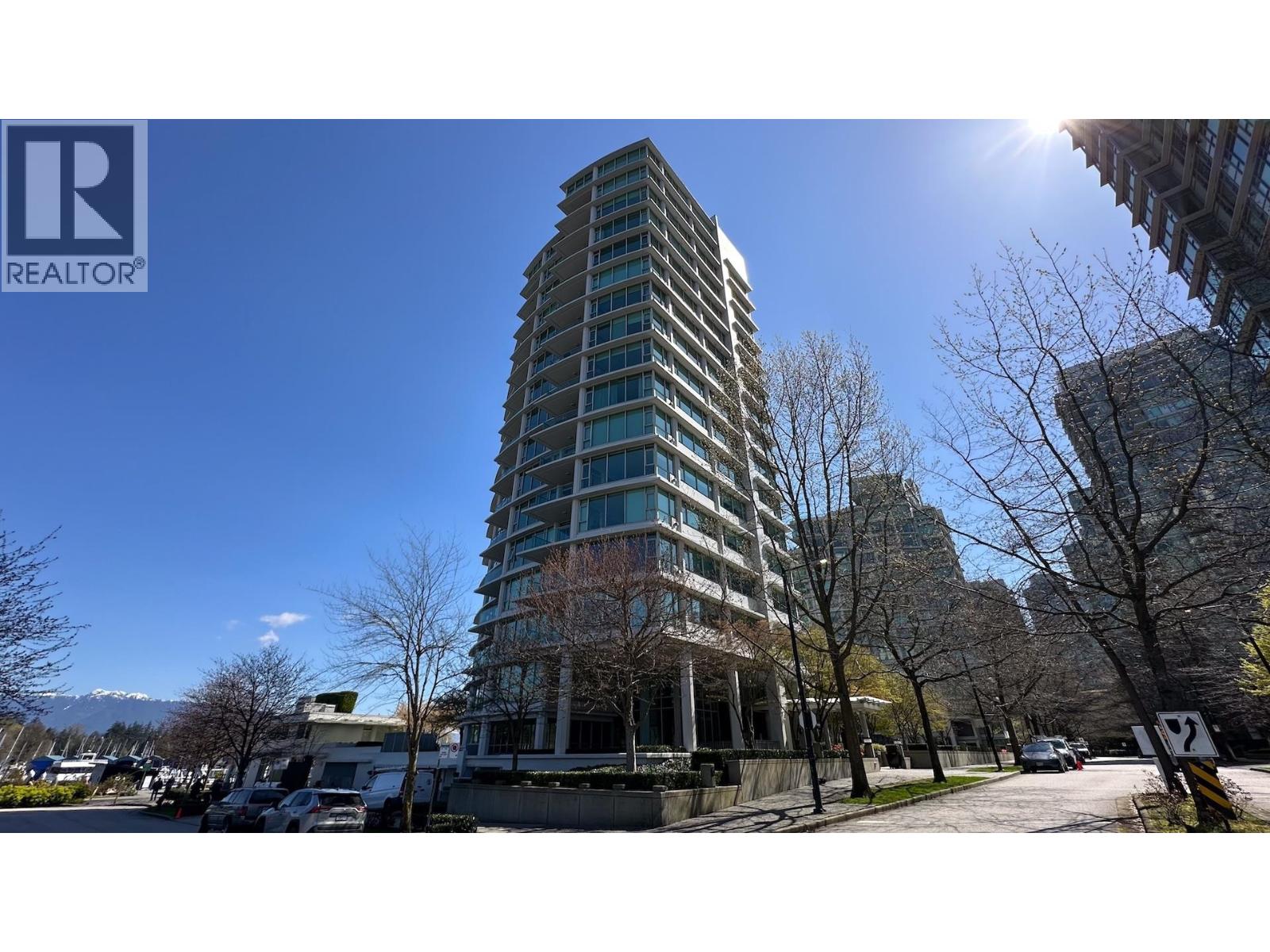 Ph4 1777 Bayshore Dr Property Photo 1