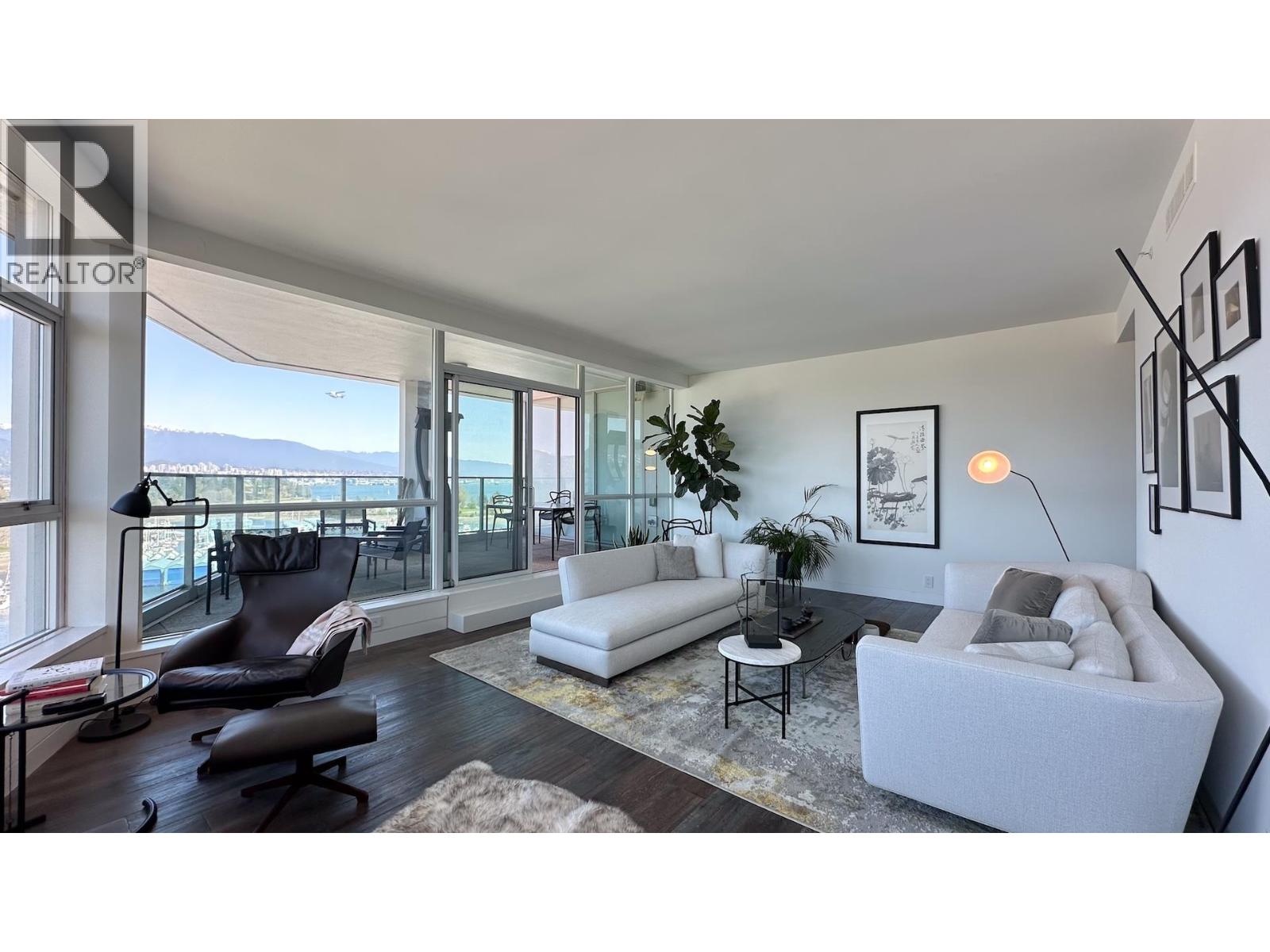 Ph4 1777 Bayshore Dr Property Photo 4