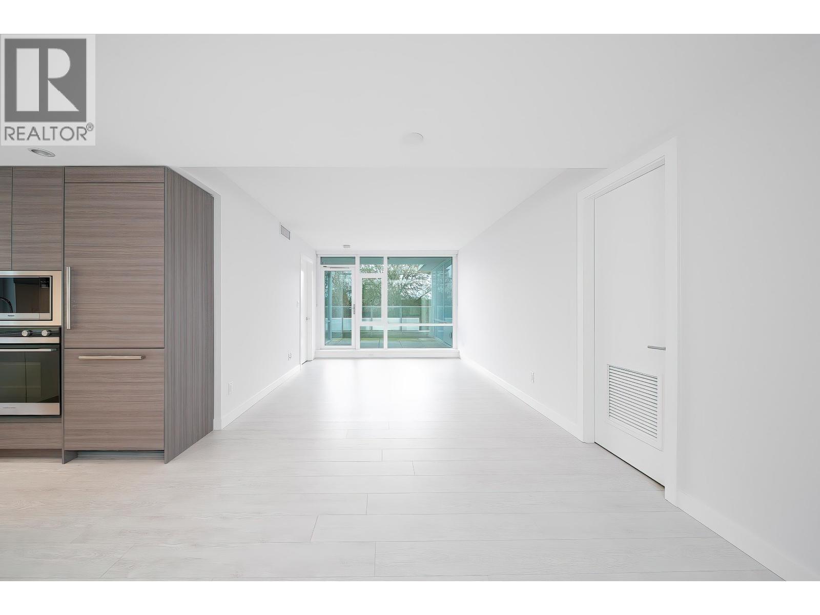 512 6833 Buswell Street Property Photo 5