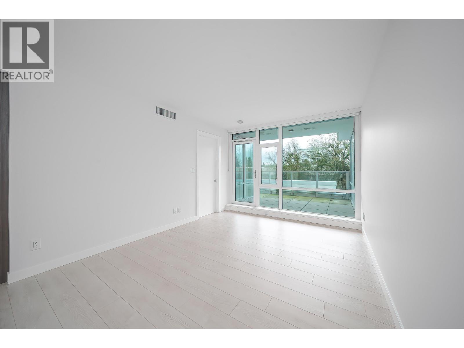 512 6833 Buswell Street Property Photo 6
