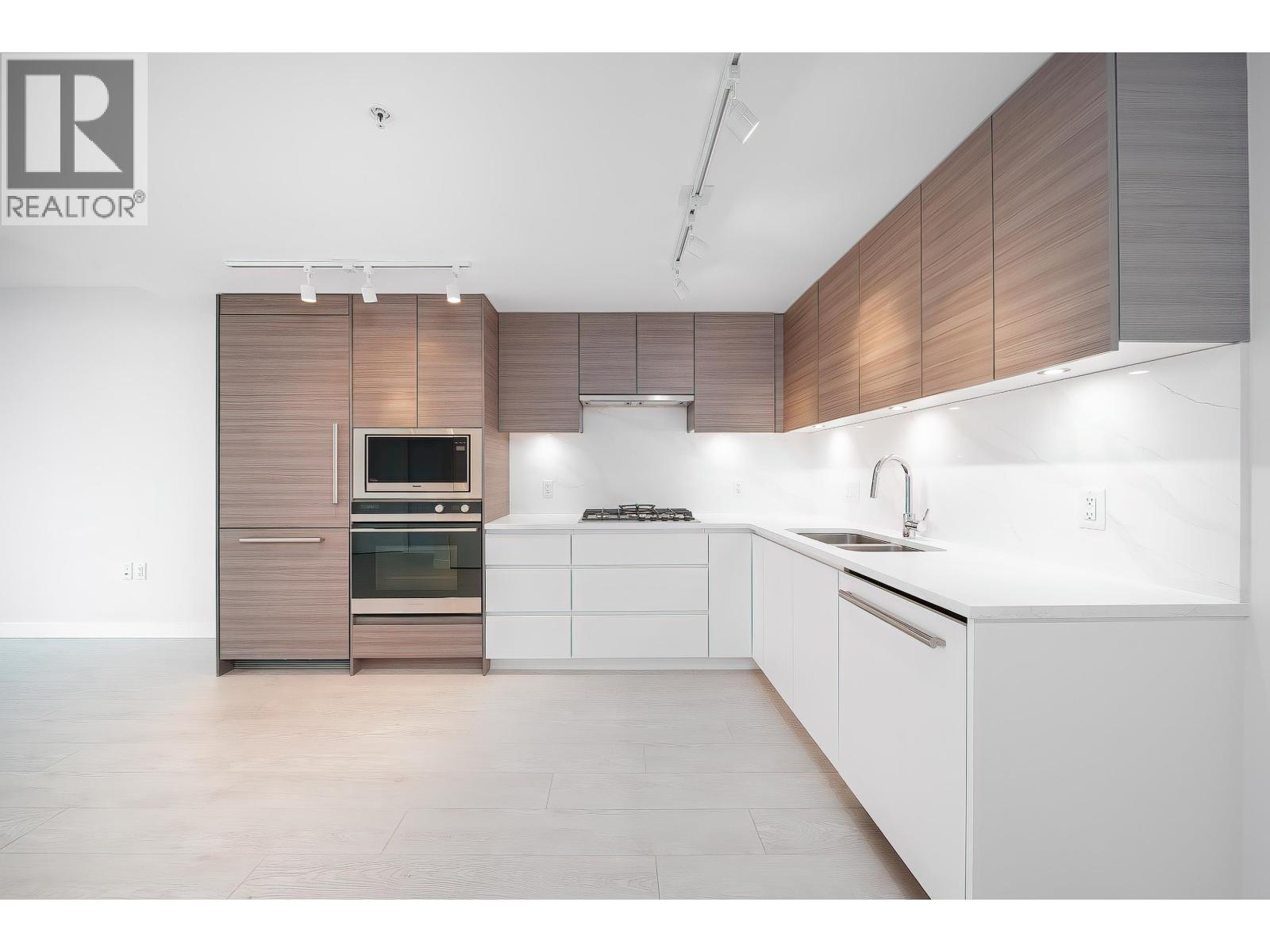 1603 6833 Buswell Street Property Photo 6