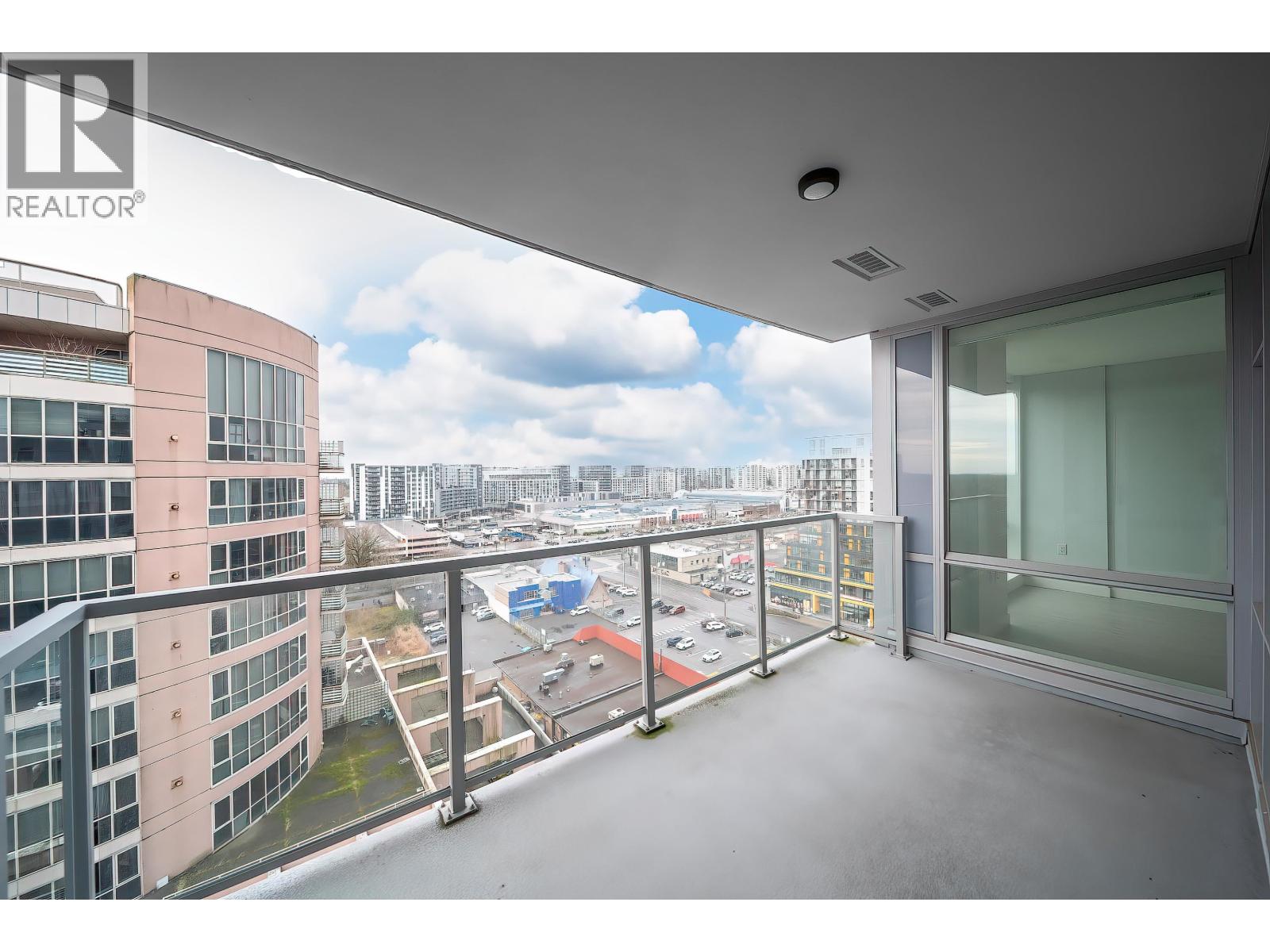 1603 6833 Buswell Street Property Photo 17