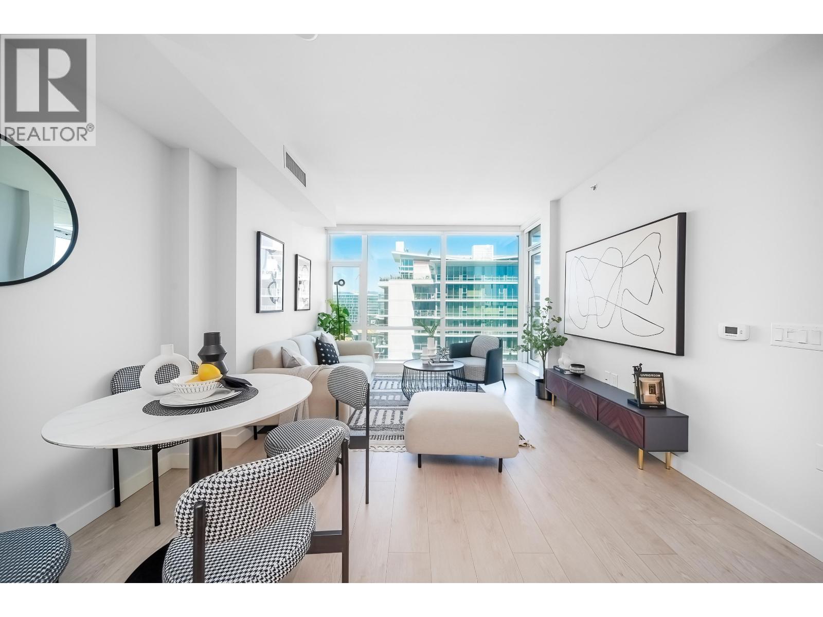 1706 6833 Buswell Street Property Photo 4