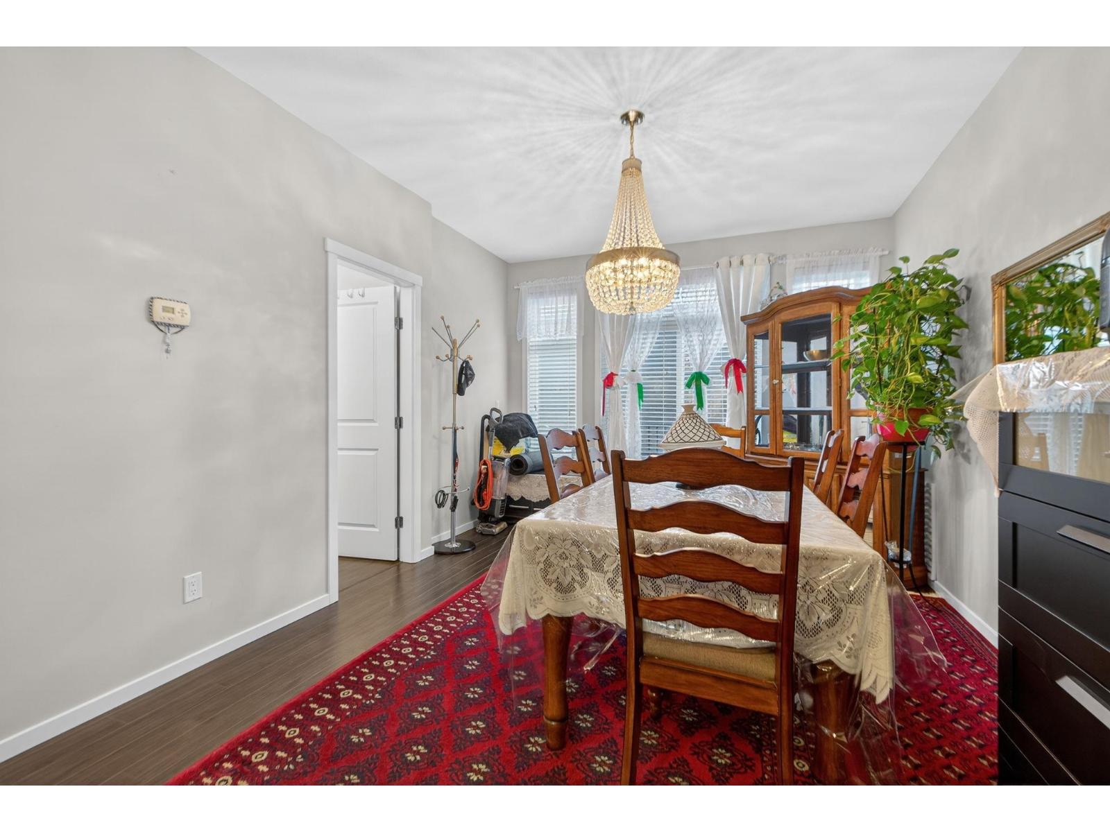 20 13886 62 Avenue Property Photo 6