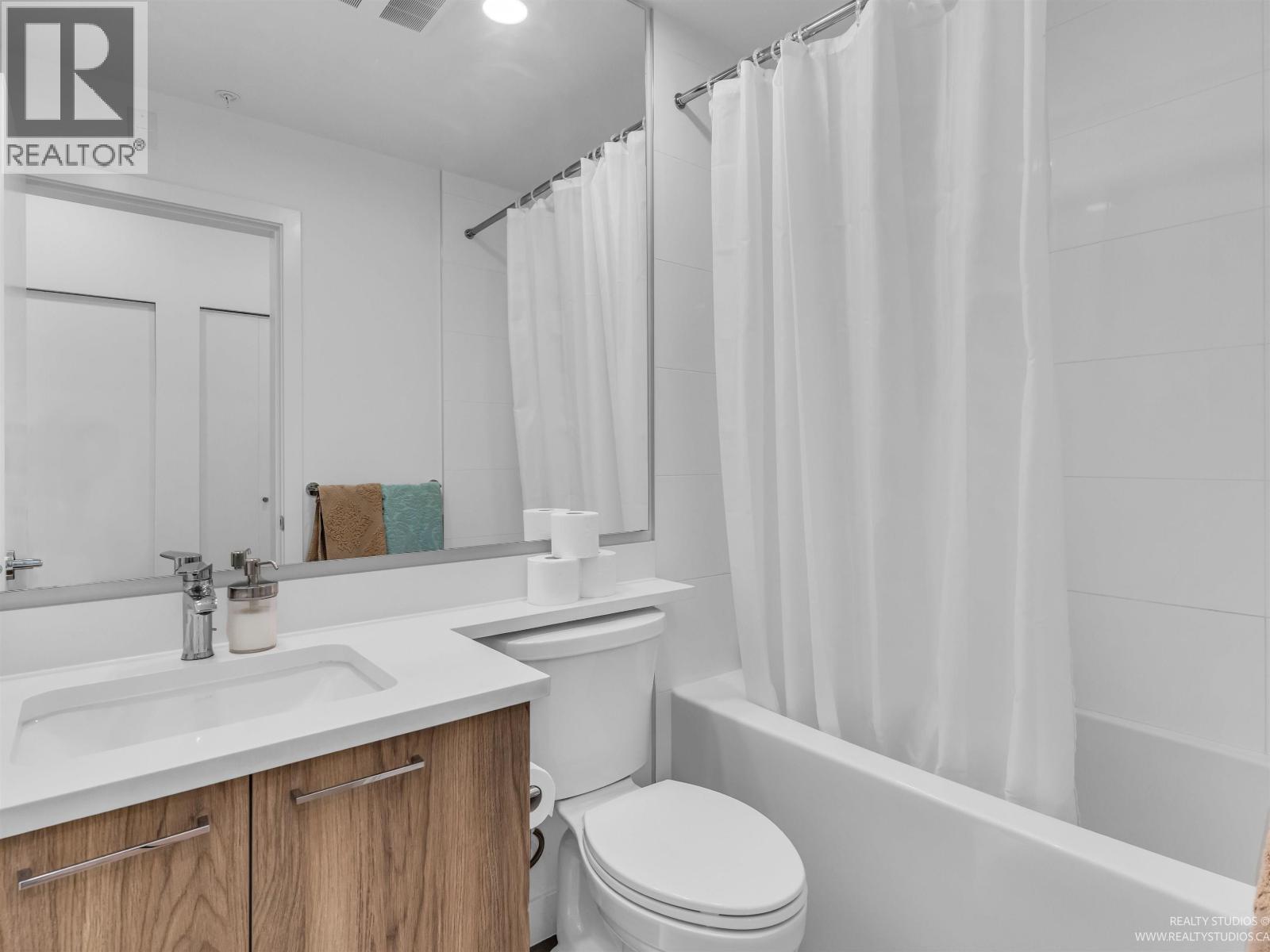 307 7599 15 Street Property Photo 6