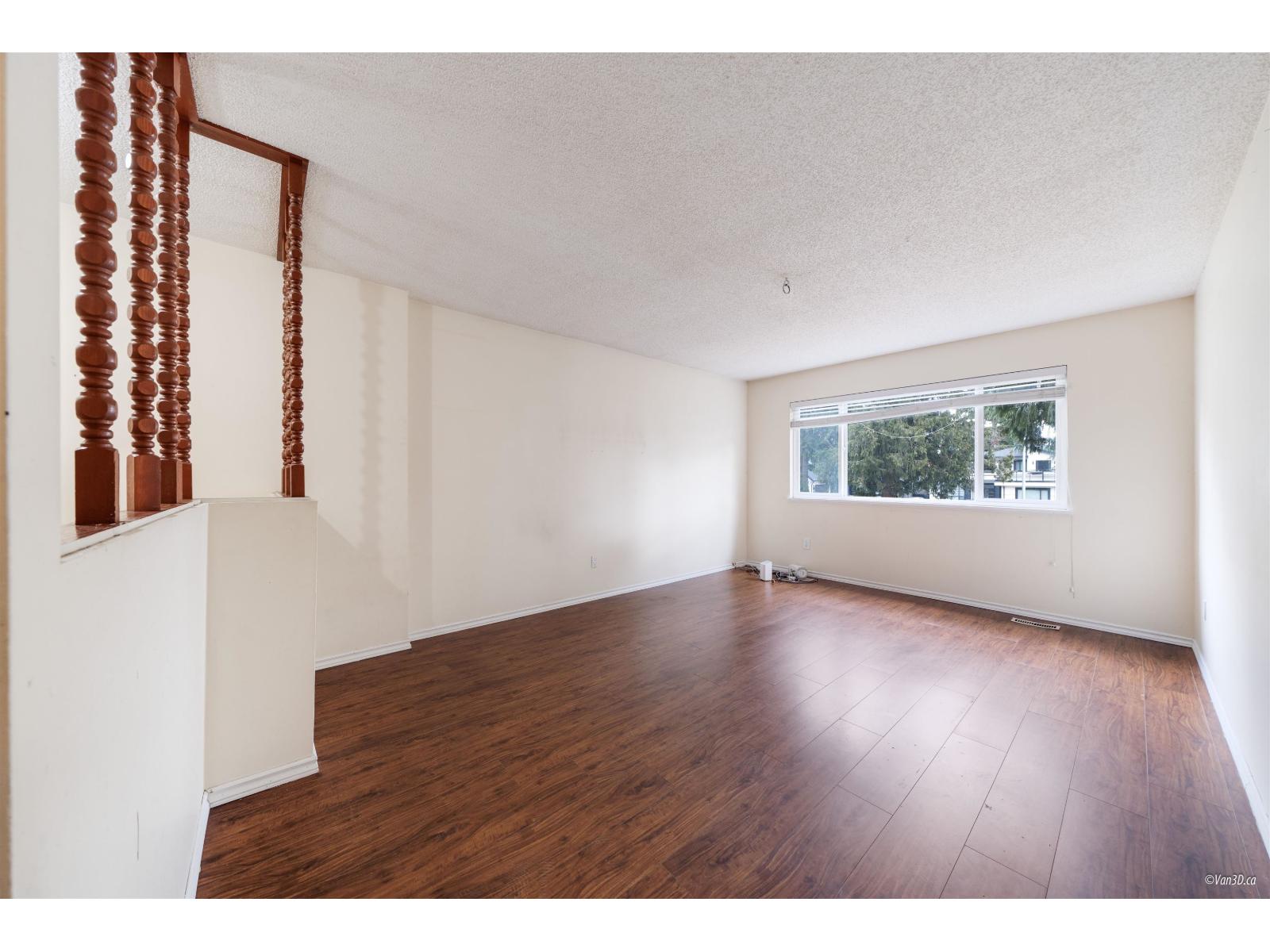 9687 131 Street Property Photo 4