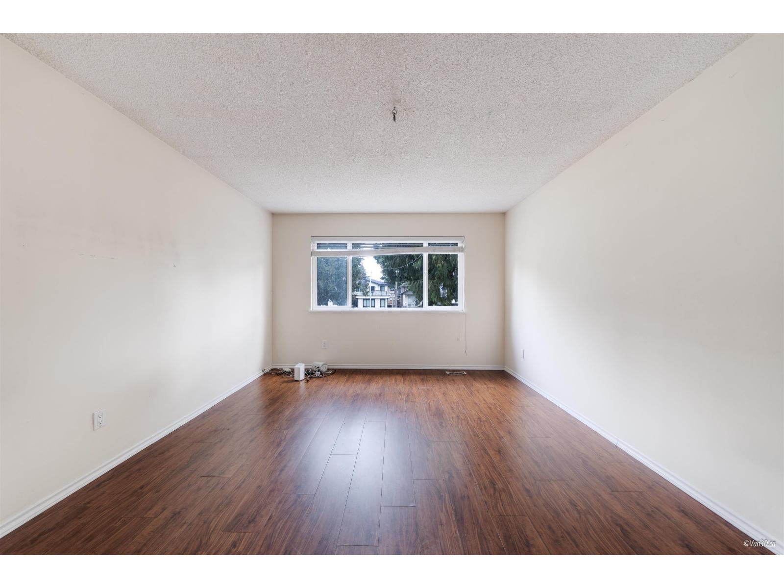 9687 131 Street Property Photo 5
