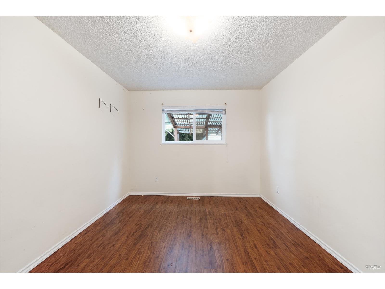 9687 131 Street Property Photo 16