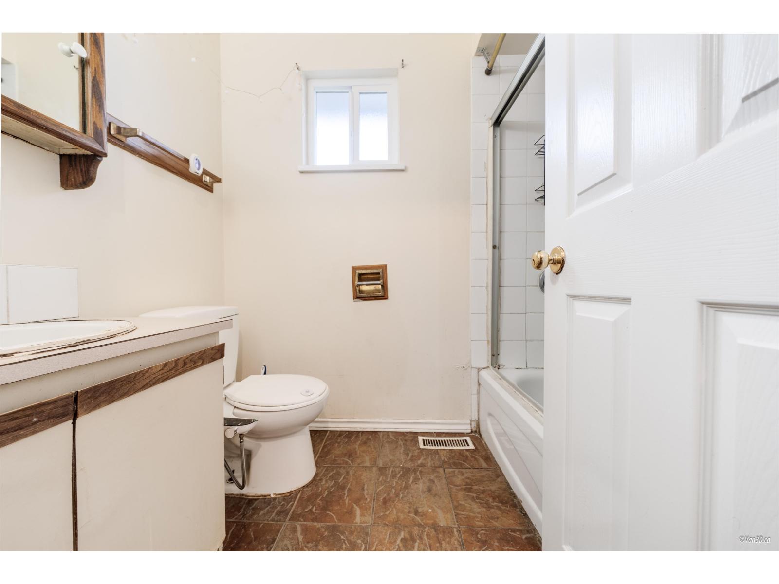 9687 131 Street Property Photo 19