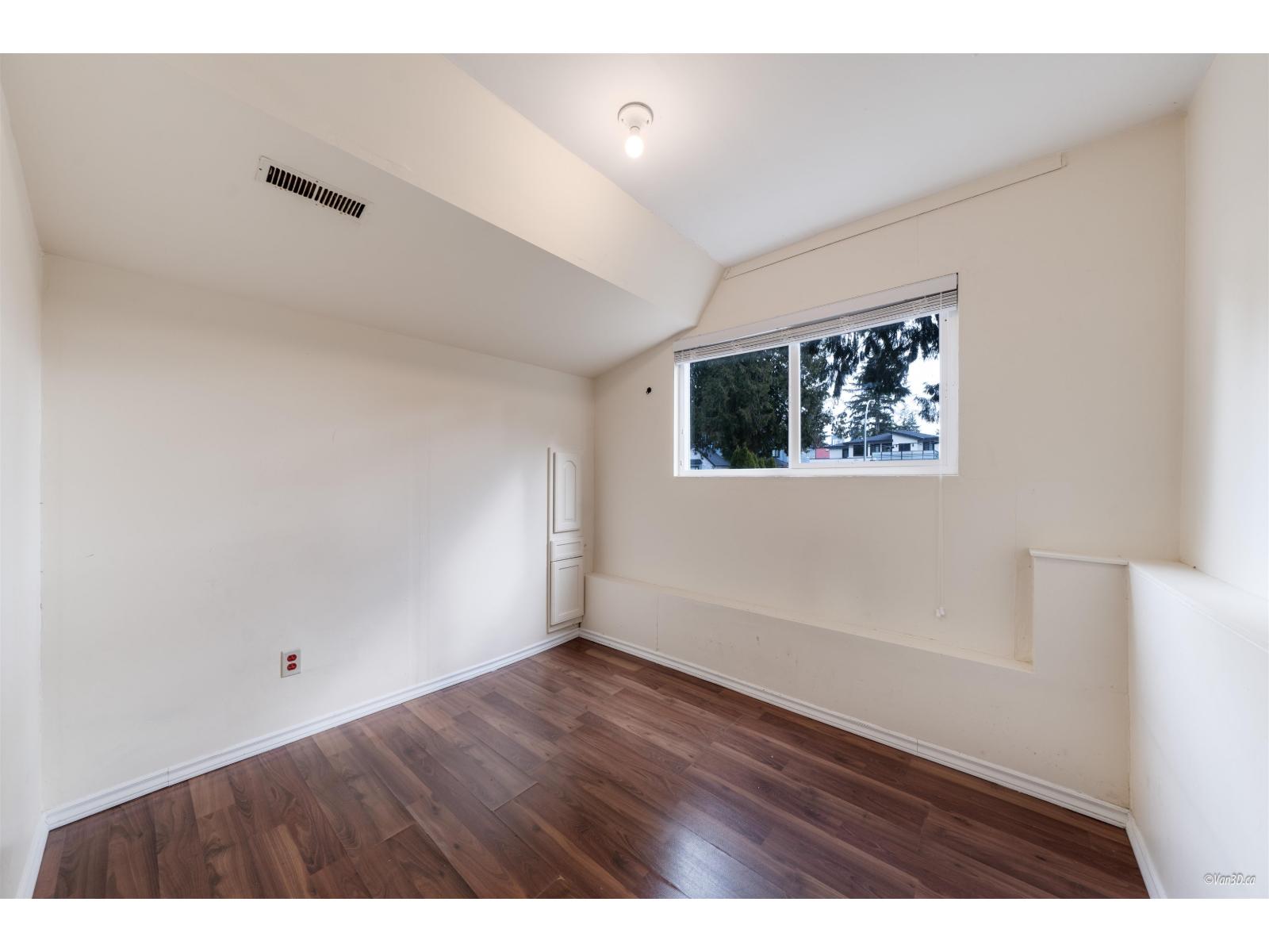 9687 131 Street Property Photo 26