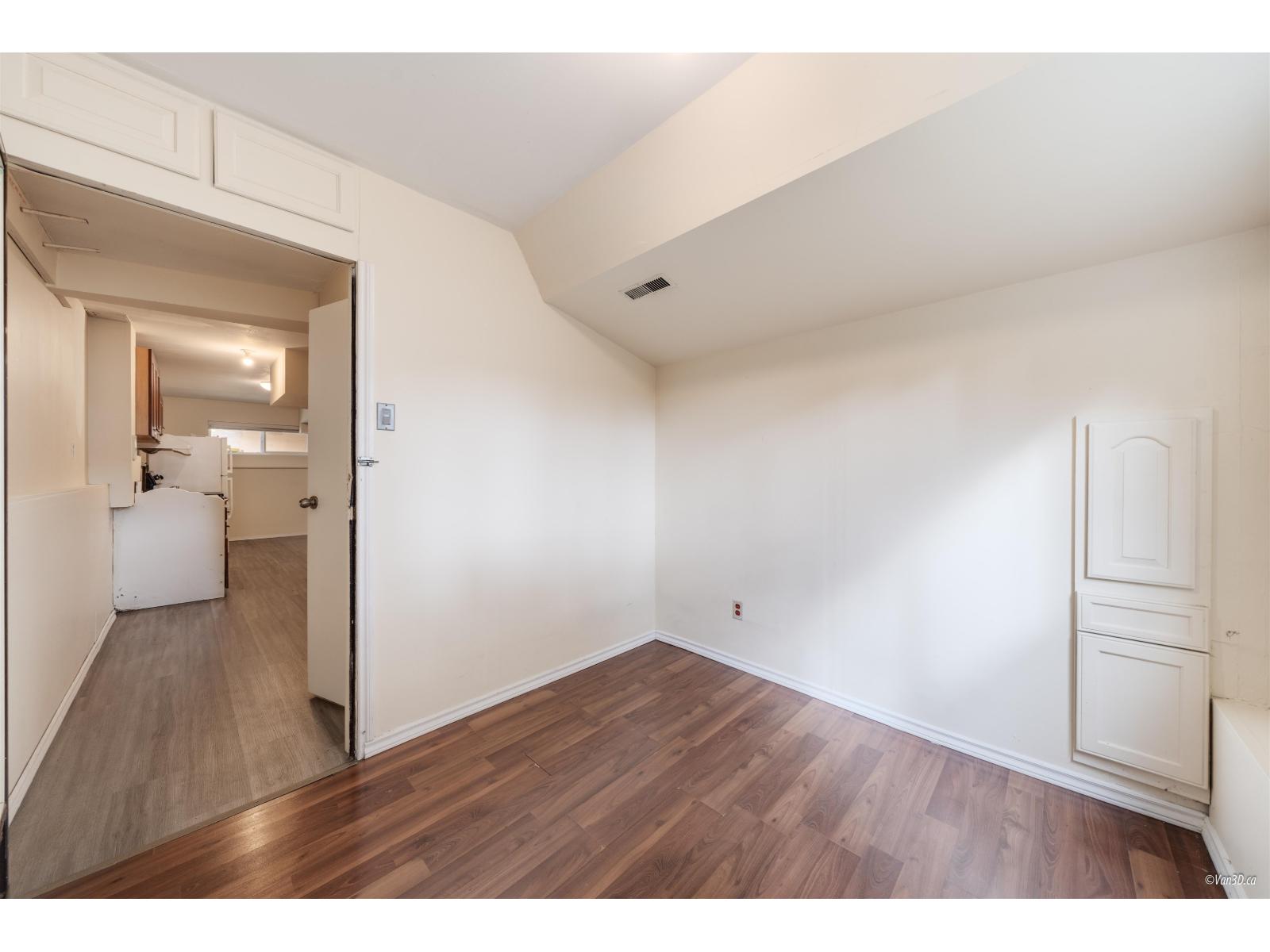 9687 131 Street Property Photo 28