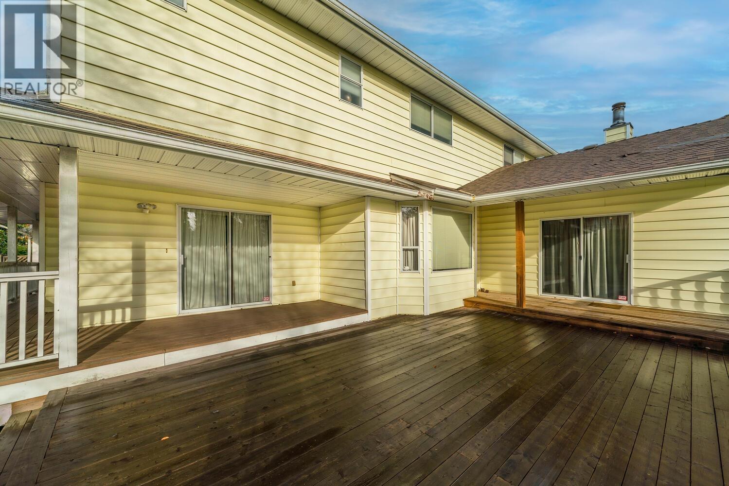 7660 Bridge Street Property Photo 7