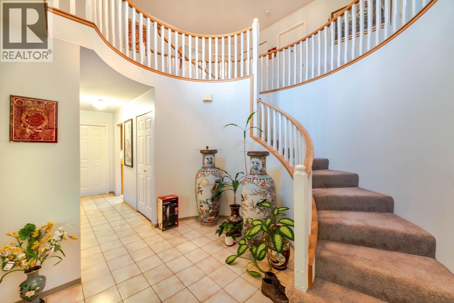 7660 Bridge Street Property Photo 12