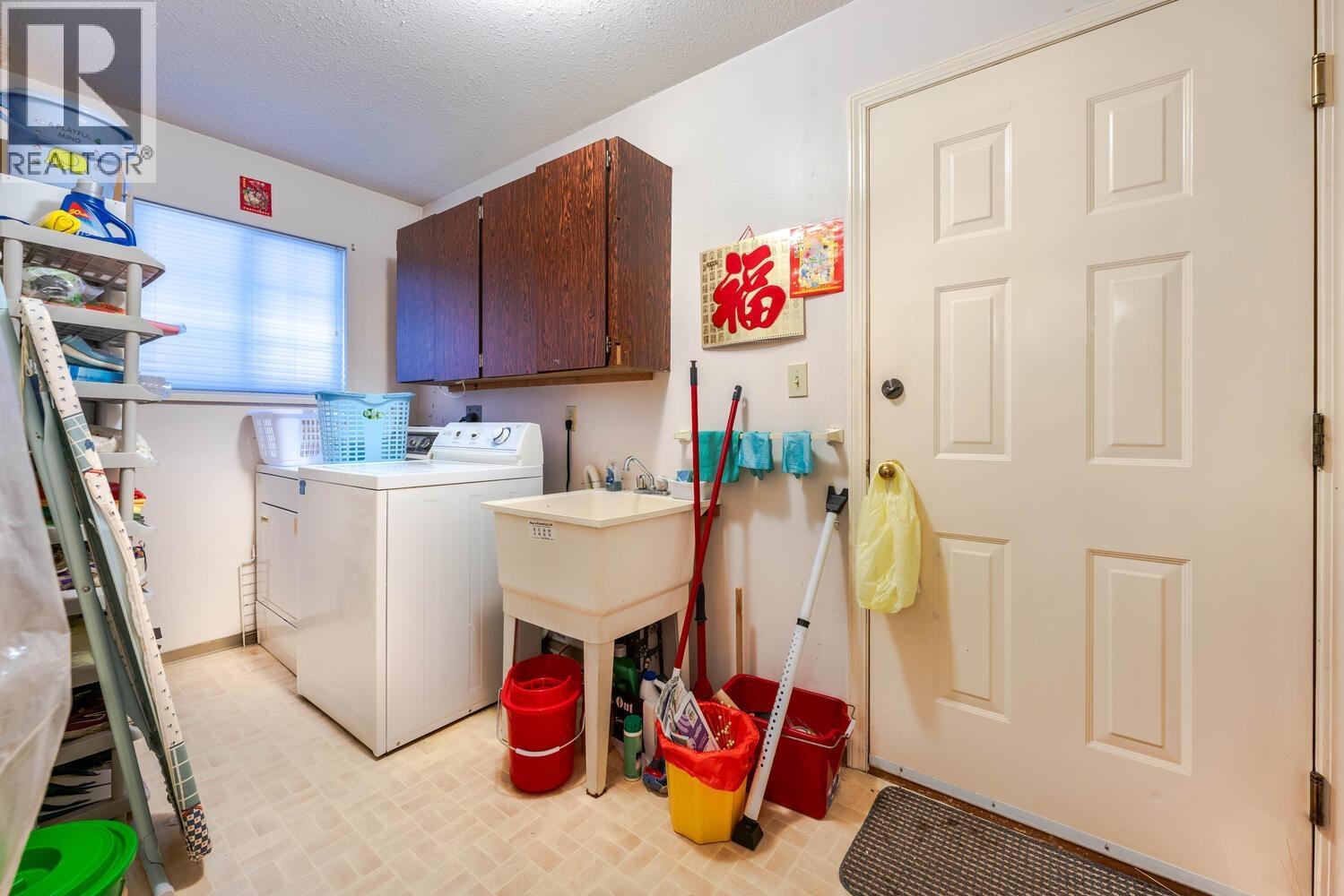7660 Bridge Street Property Photo 22