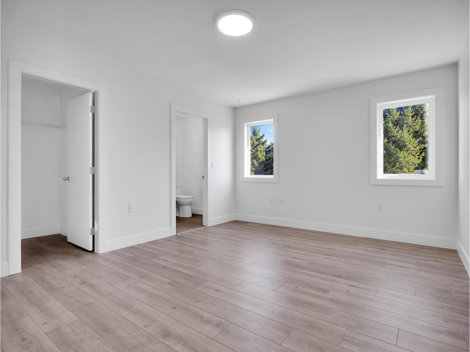 27550 48 Avenue Property Photo 14
