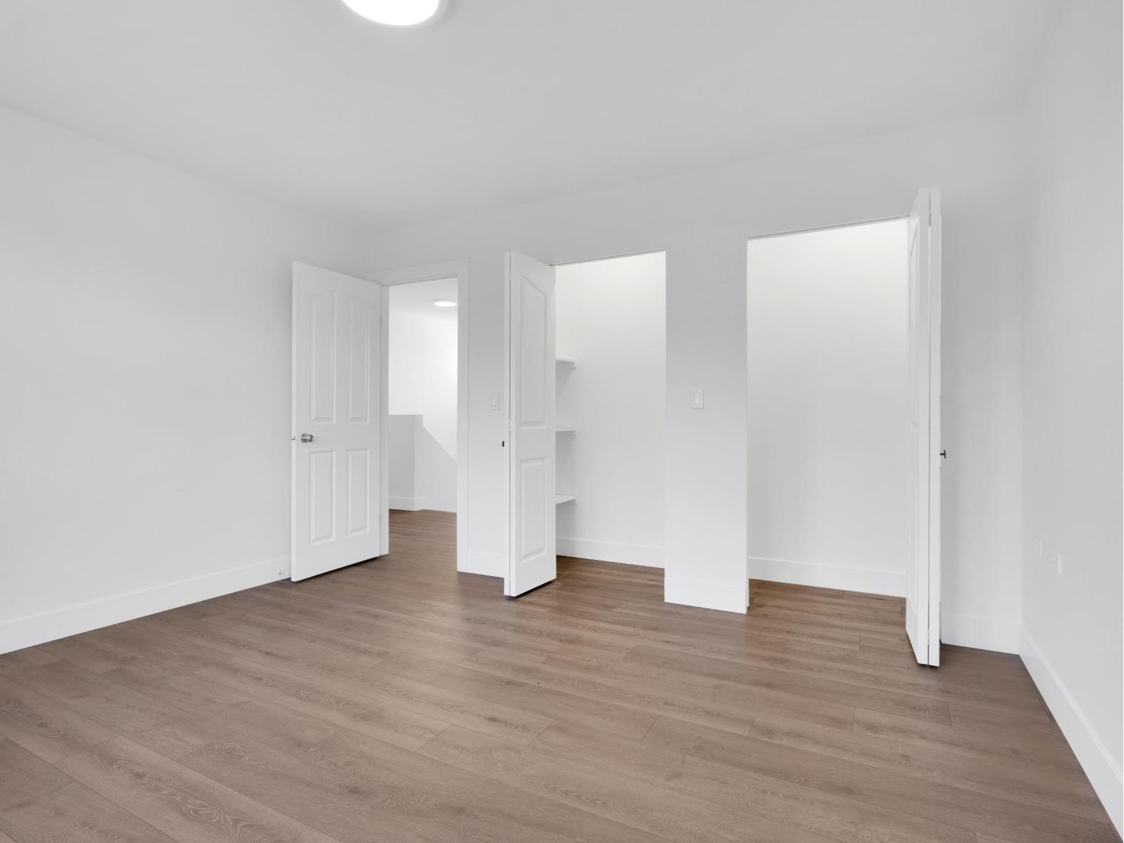 27550 48 Avenue Property Photo 17