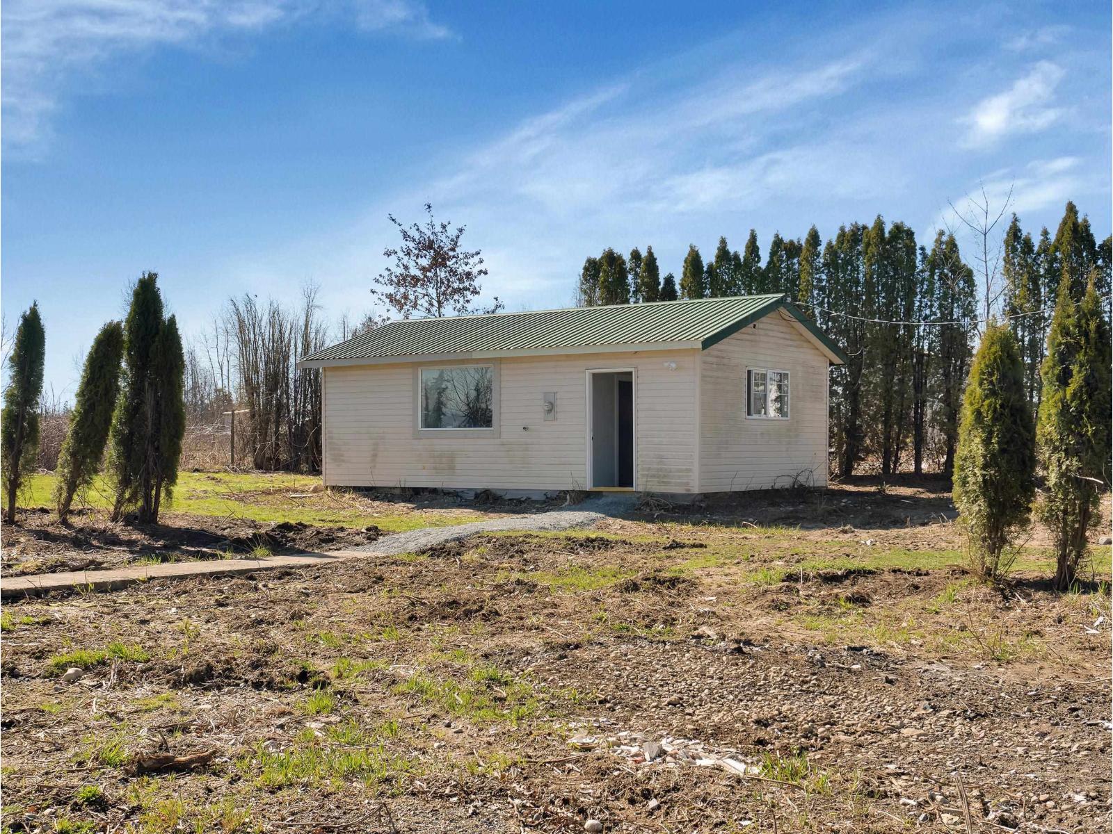 27550 48 Avenue Property Photo 40