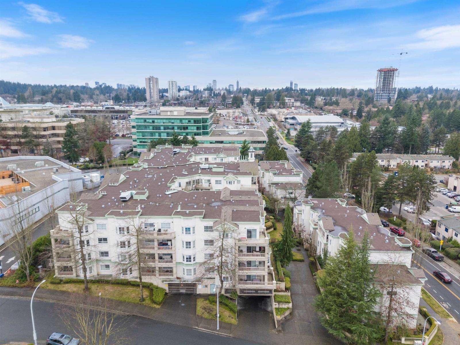 218 15268 105 Avenue Property Photo 6