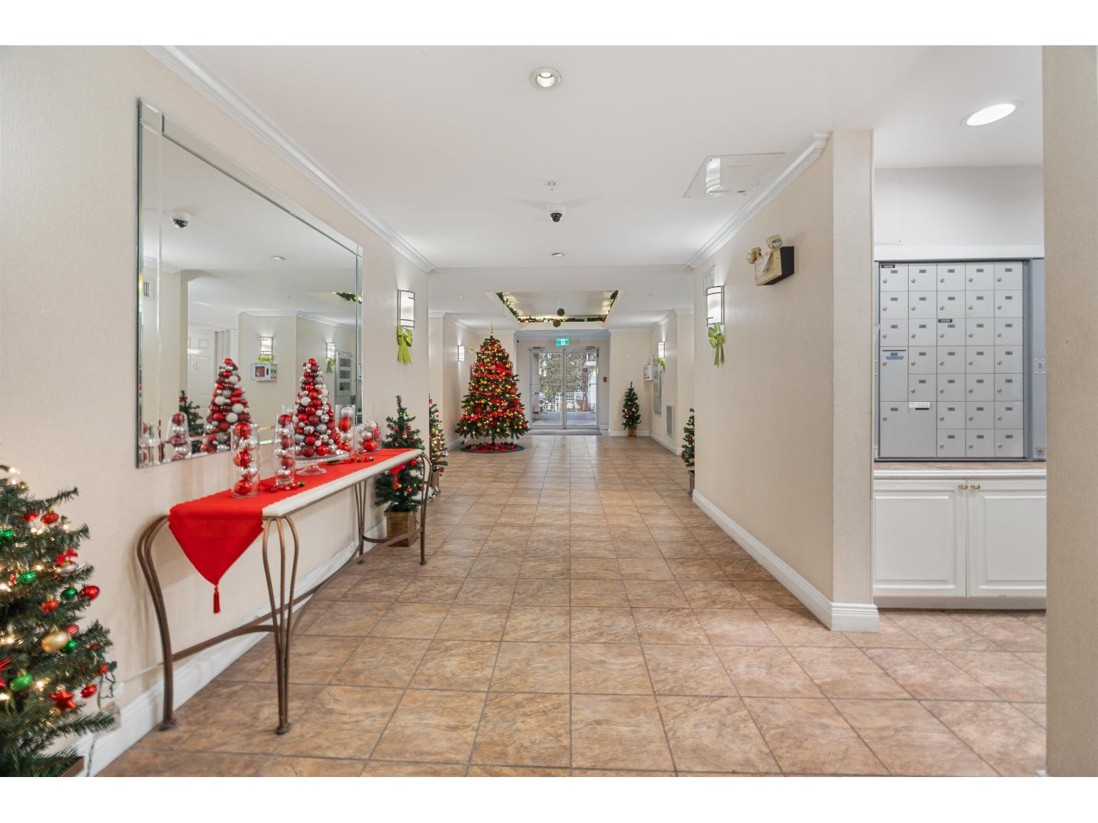 218 15268 105 Avenue Property Photo 13