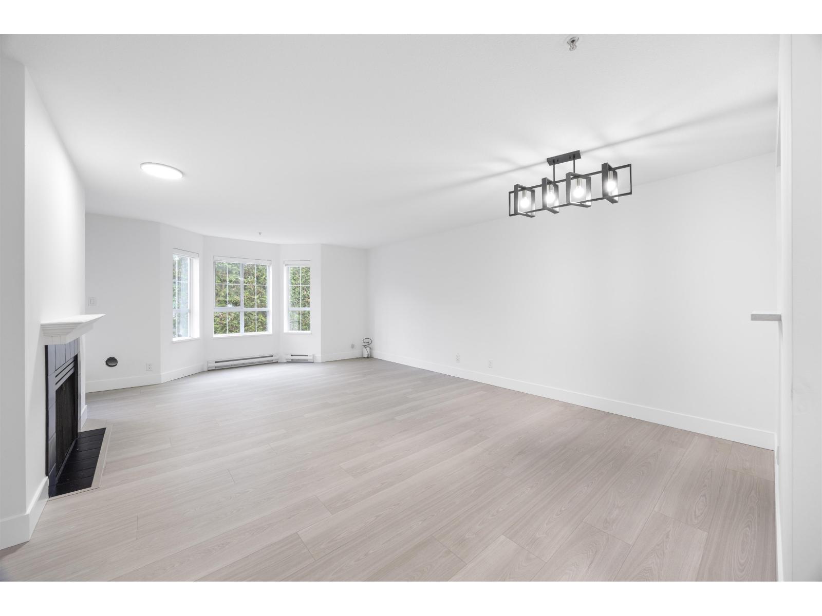 218 15268 105 Avenue Property Photo 14