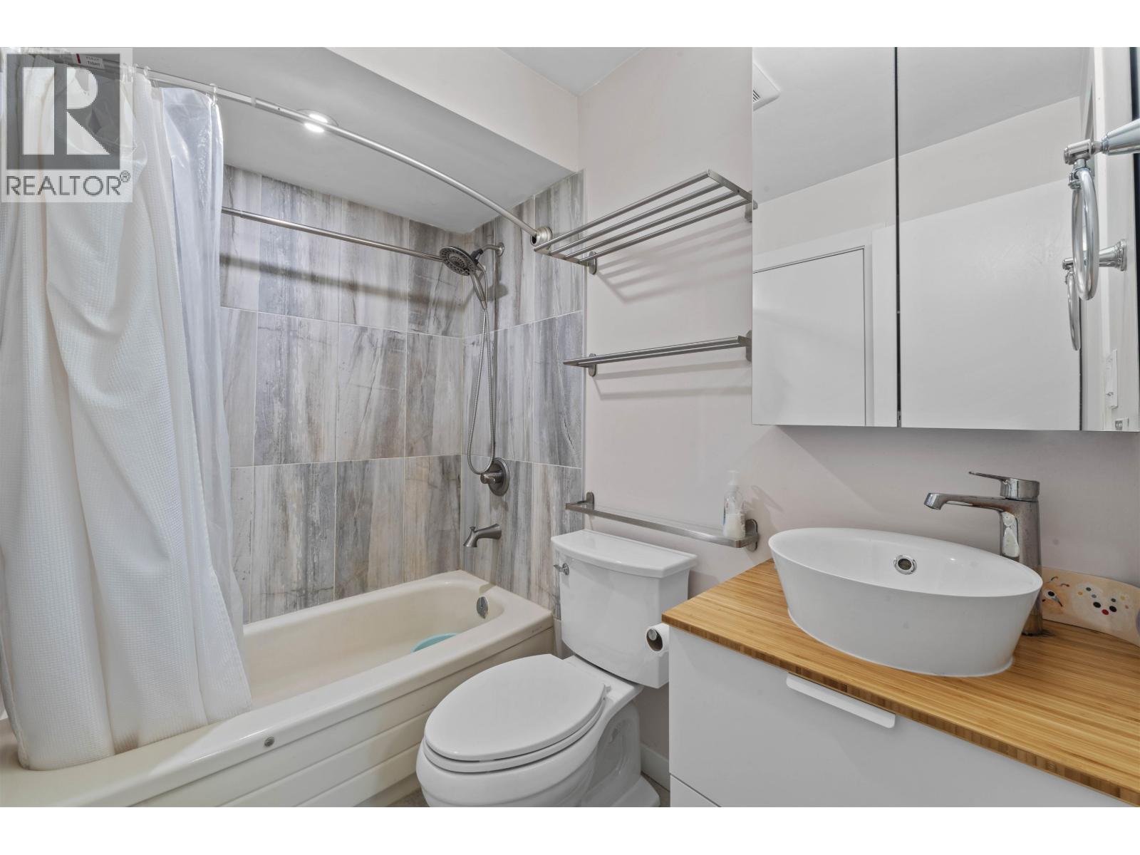 508 9890 Manchester Drive Property Photo 7