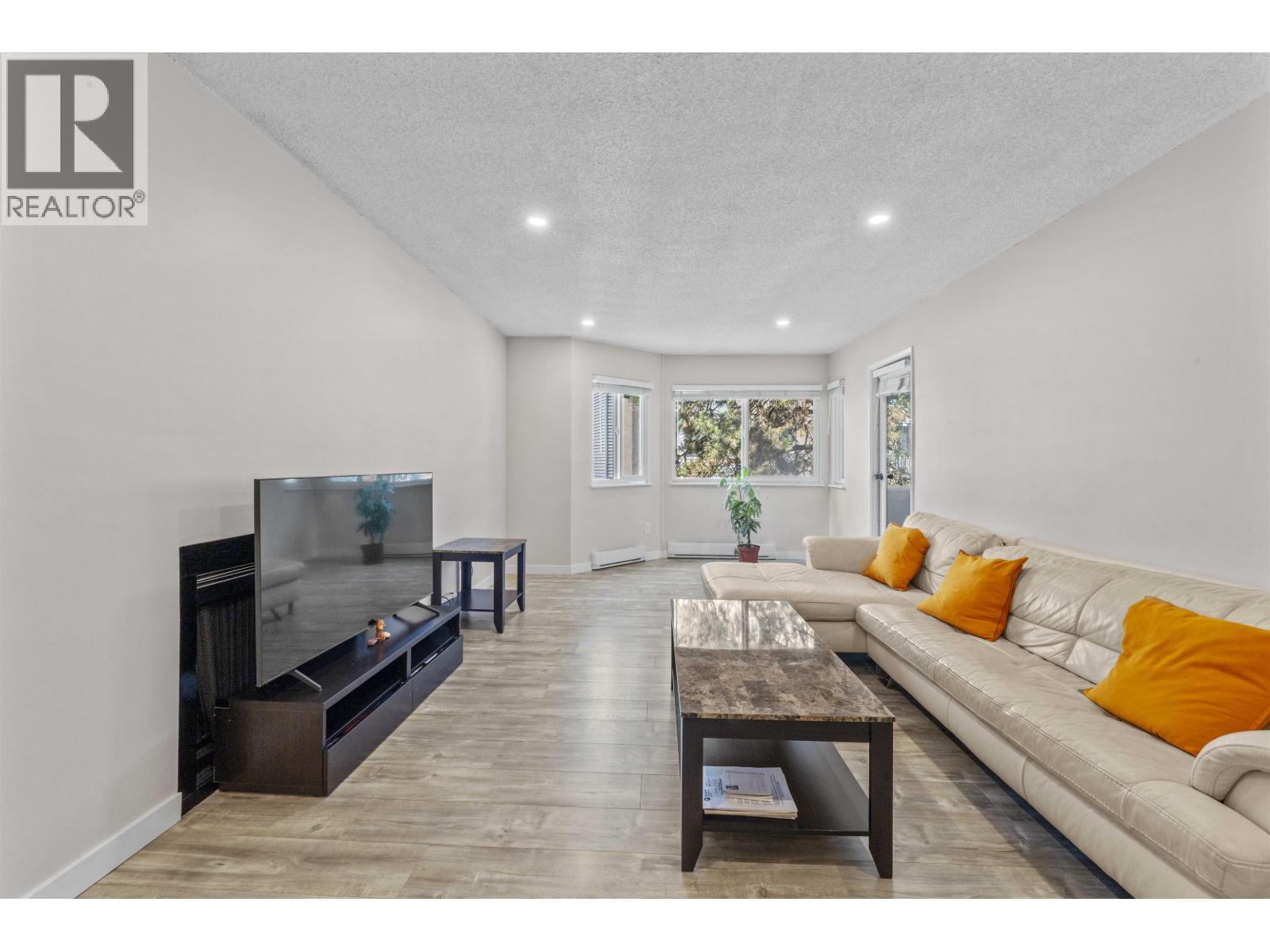 508 9890 Manchester Drive Property Photo 10