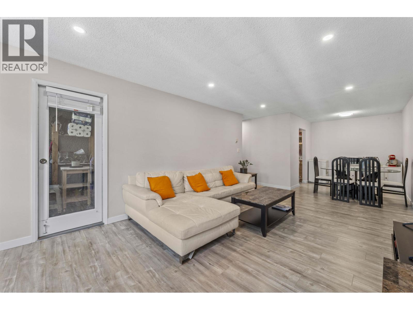 508 9890 Manchester Drive Property Photo 12
