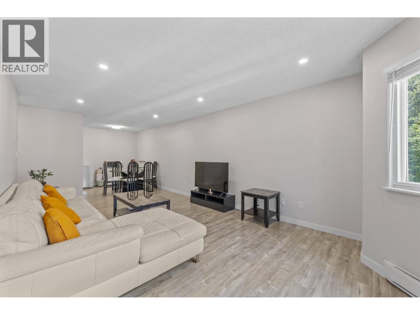 508 9890 Manchester Drive Property Photo 14